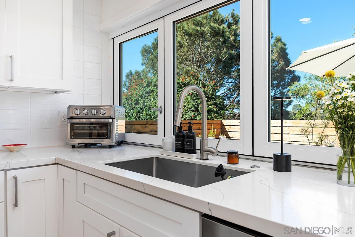 Detail Gallery Image 11 of 38 For 1904  Pariva, Cardiff By The Sea,  CA 92007 - 4 Beds | 2/1 Baths