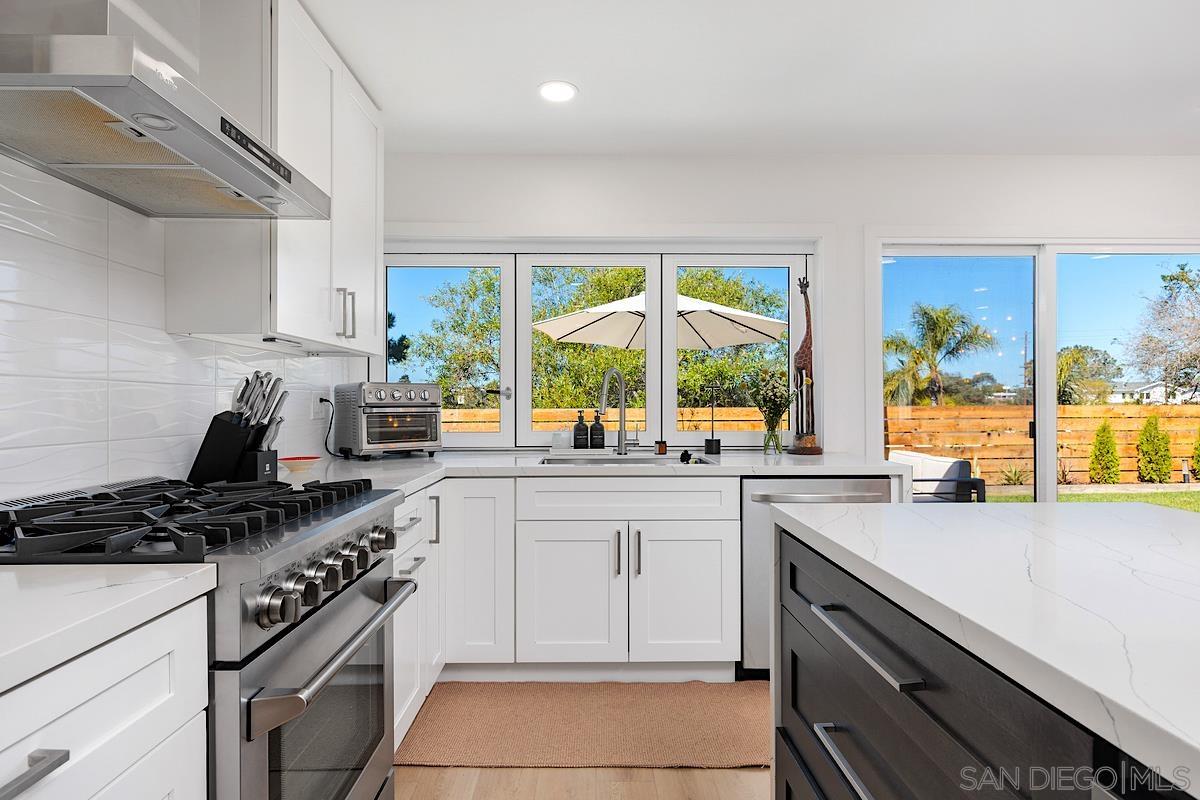 Detail Gallery Image 12 of 38 For 1904  Pariva, Cardiff By The Sea,  CA 92007 - 4 Beds | 2/1 Baths