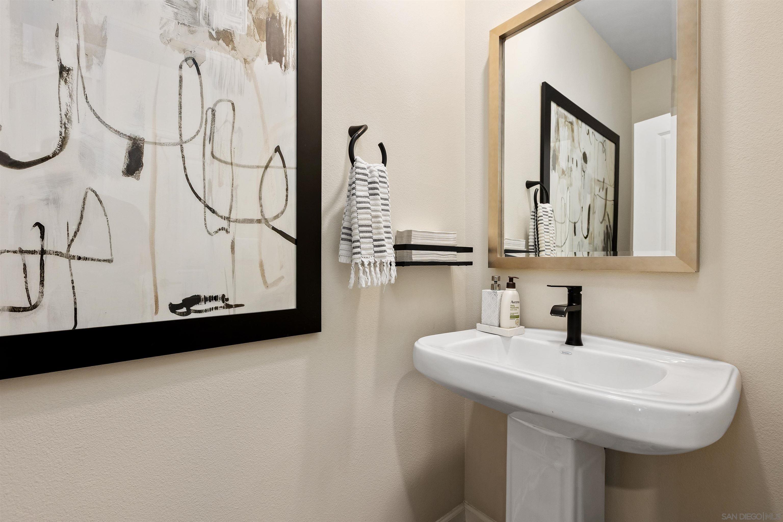 Detail Gallery Image 22 of 33 For 27746  Old Dairy Way, Valley Center,  CA 92082 - 3 Beds | 2/1 Baths