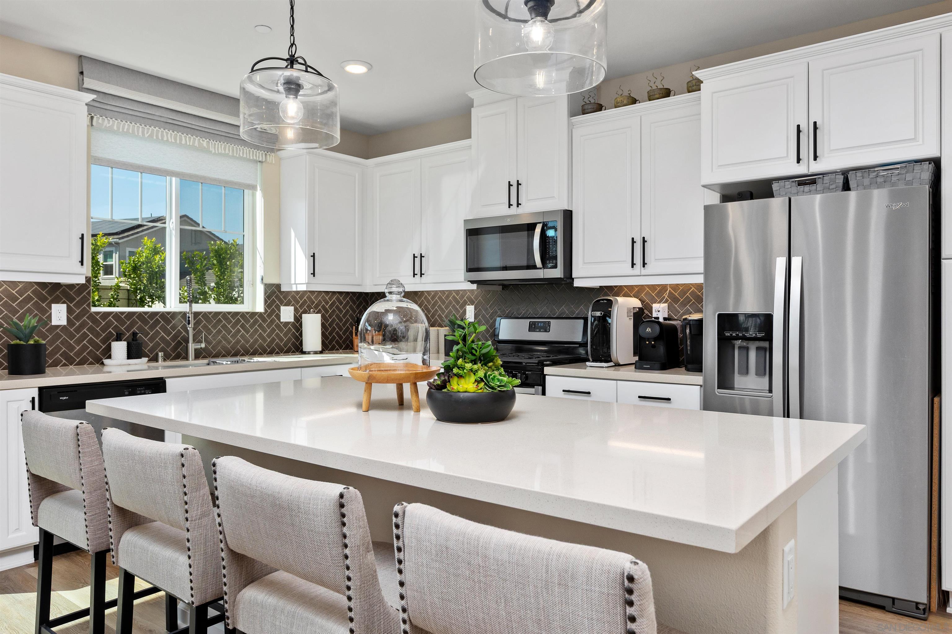 Detail Gallery Image 9 of 33 For 27746  Old Dairy Way, Valley Center,  CA 92082 - 3 Beds | 2/1 Baths