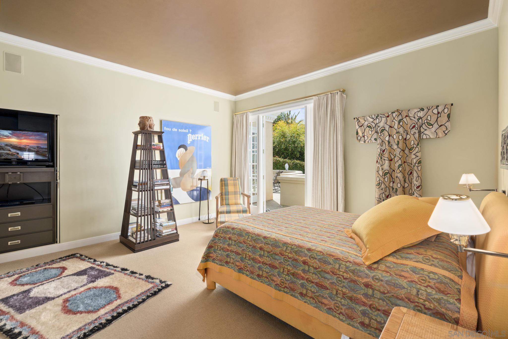 Detail Gallery Image 14 of 30 For 7612  Hillside, La Jolla,  CA 92037 - 3 Beds | 3/1 Baths