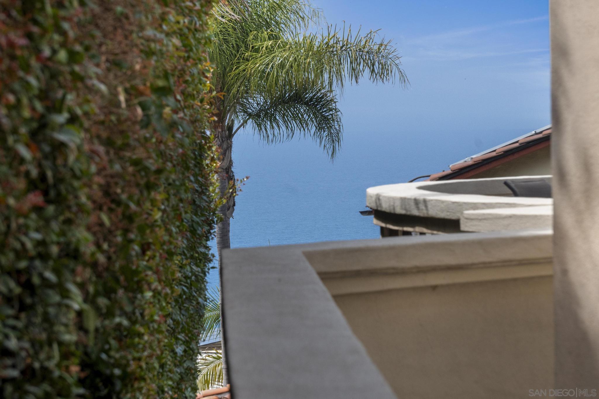 Detail Gallery Image 26 of 30 For 7612  Hillside, La Jolla,  CA 92037 - 3 Beds | 3/1 Baths