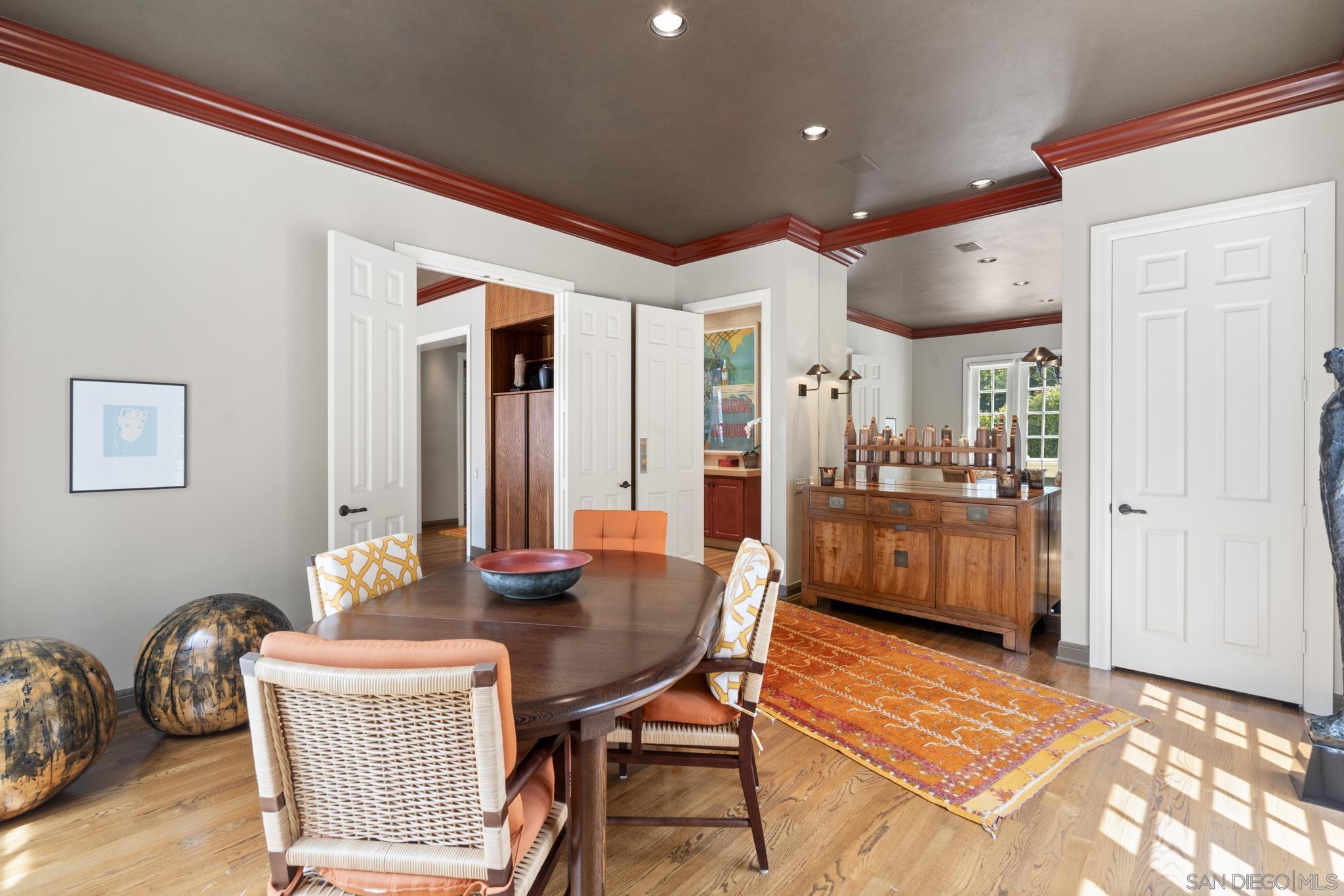 Detail Gallery Image 10 of 30 For 7612  Hillside, La Jolla,  CA 92037 - 3 Beds | 3/1 Baths