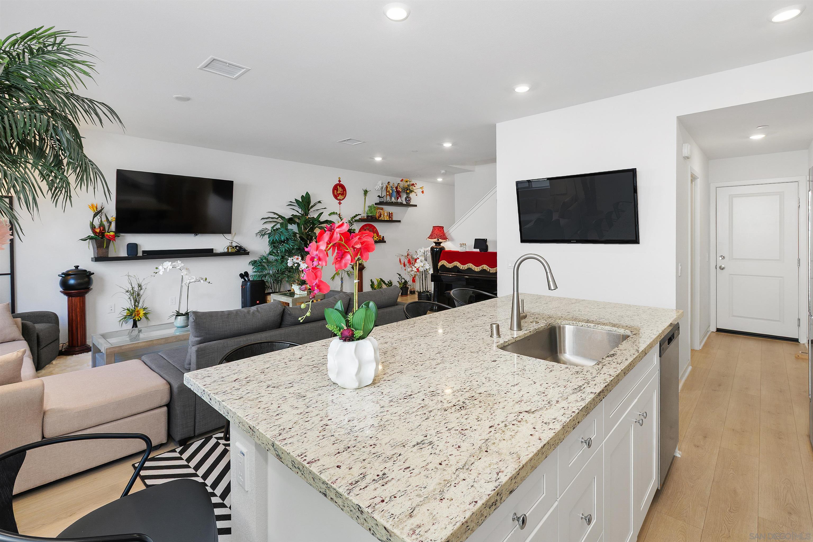 Detail Gallery Image 12 of 32 For 32612  Manhattan Ave, Winchester,  CA 92596 - 3 Beds | 2/1 Baths