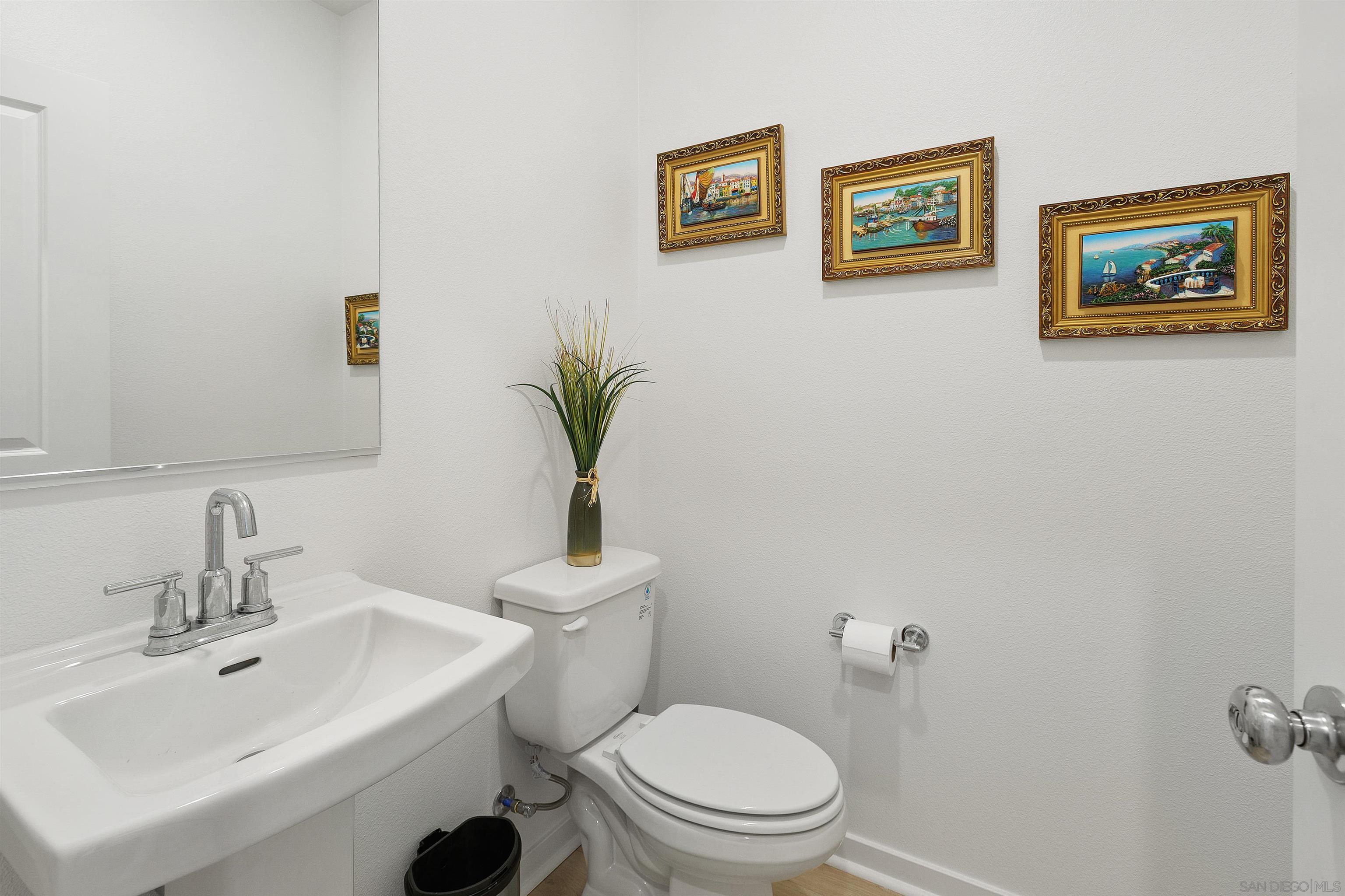 Detail Gallery Image 14 of 32 For 32612  Manhattan Ave, Winchester,  CA 92596 - 3 Beds | 2/1 Baths