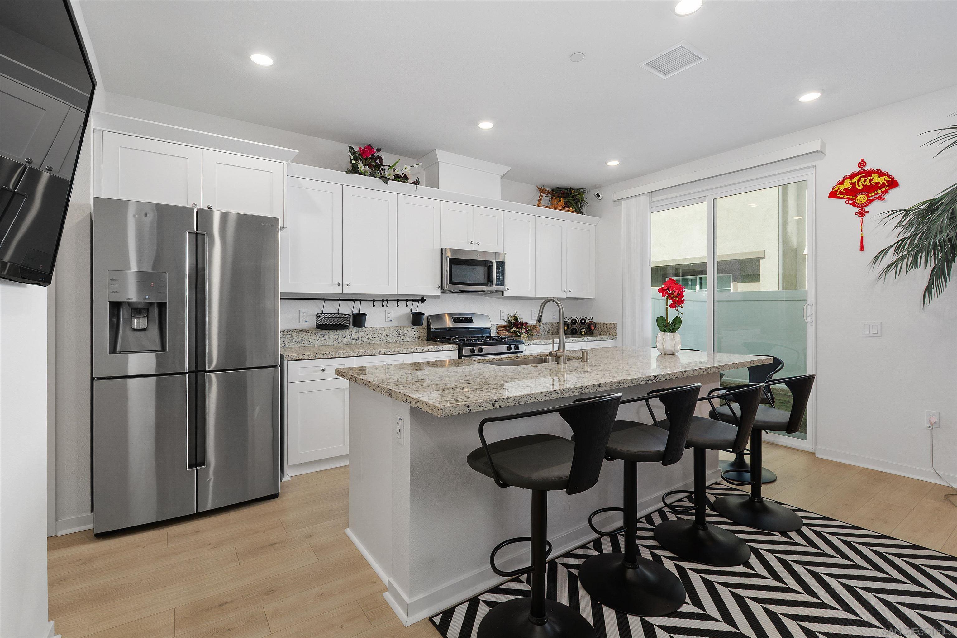 Detail Gallery Image 9 of 32 For 32612  Manhattan Ave, Winchester,  CA 92596 - 3 Beds | 2/1 Baths