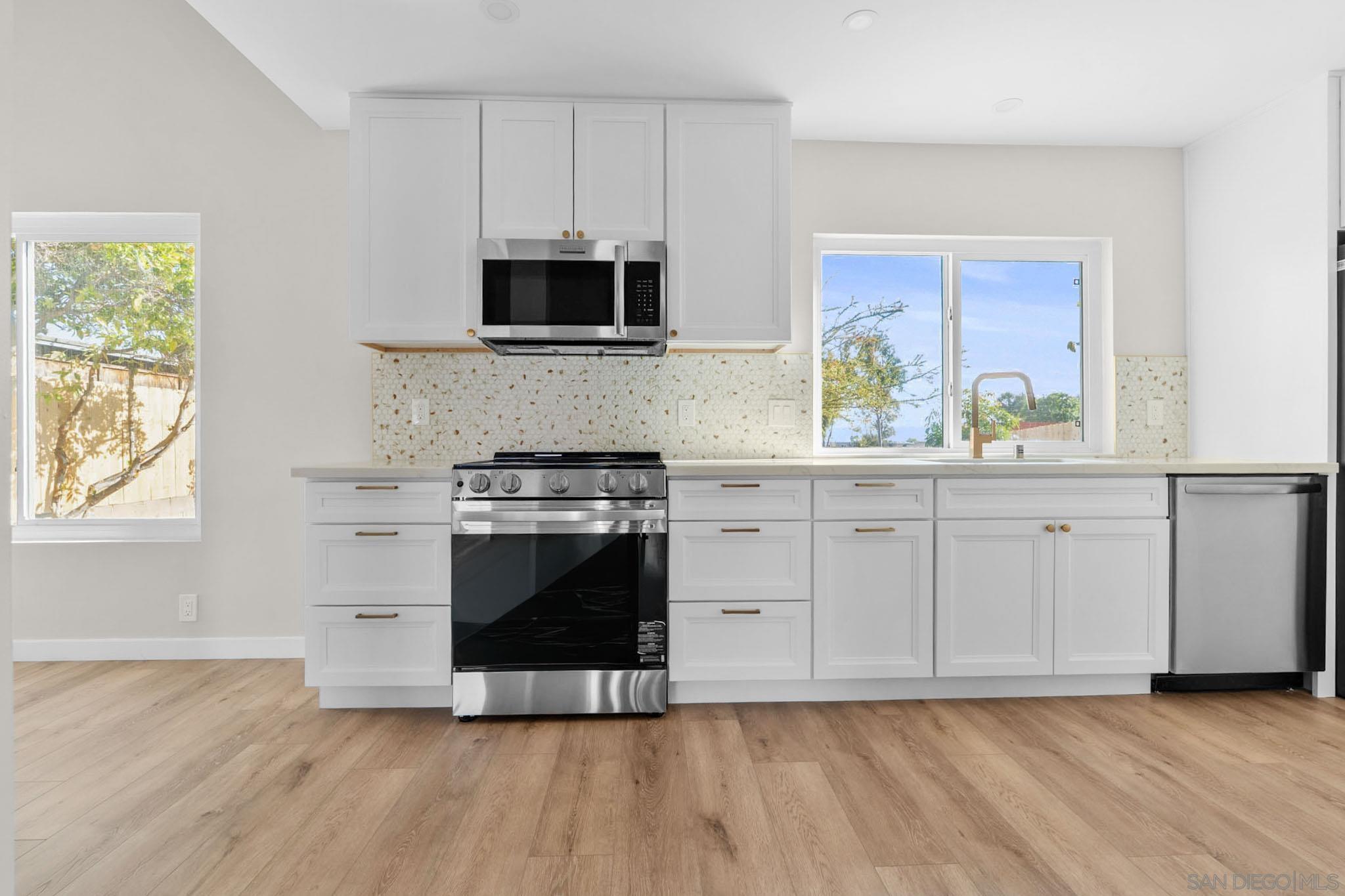 Detail Gallery Image 10 of 36 For 3667  Forest Glen Rd, San Diego,  CA 92154 - 4 Beds | 2/1 Baths