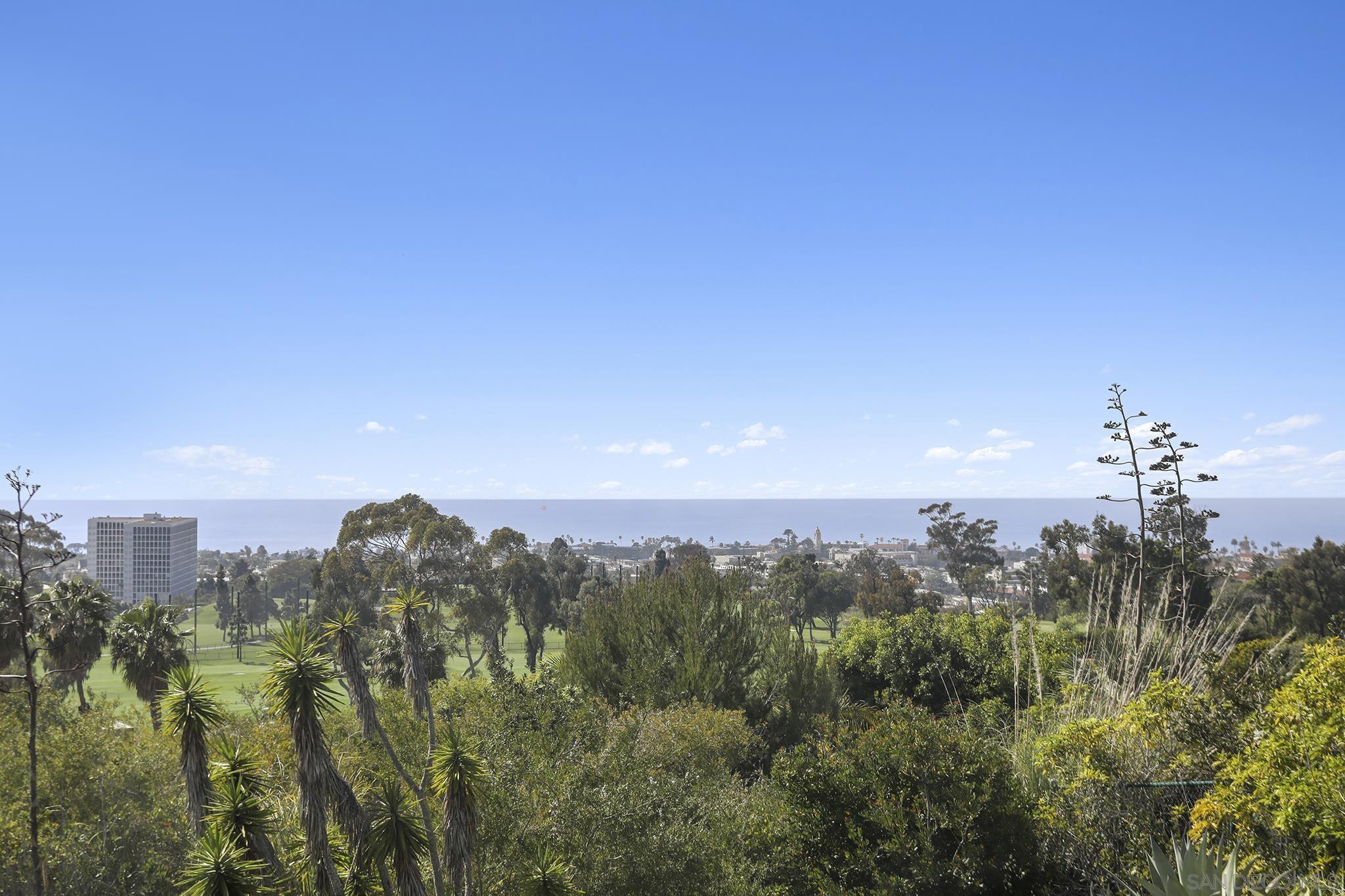 Detail Gallery Image 3 of 30 For 7105  Country Club Dr, La Jolla,  CA 92037 - 3 Beds | 2/1 Baths