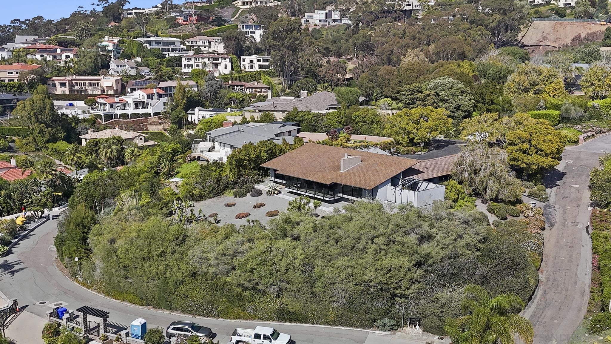 Detail Gallery Image 30 of 30 For 7105  Country Club Dr, La Jolla,  CA 92037 - 3 Beds | 2/1 Baths