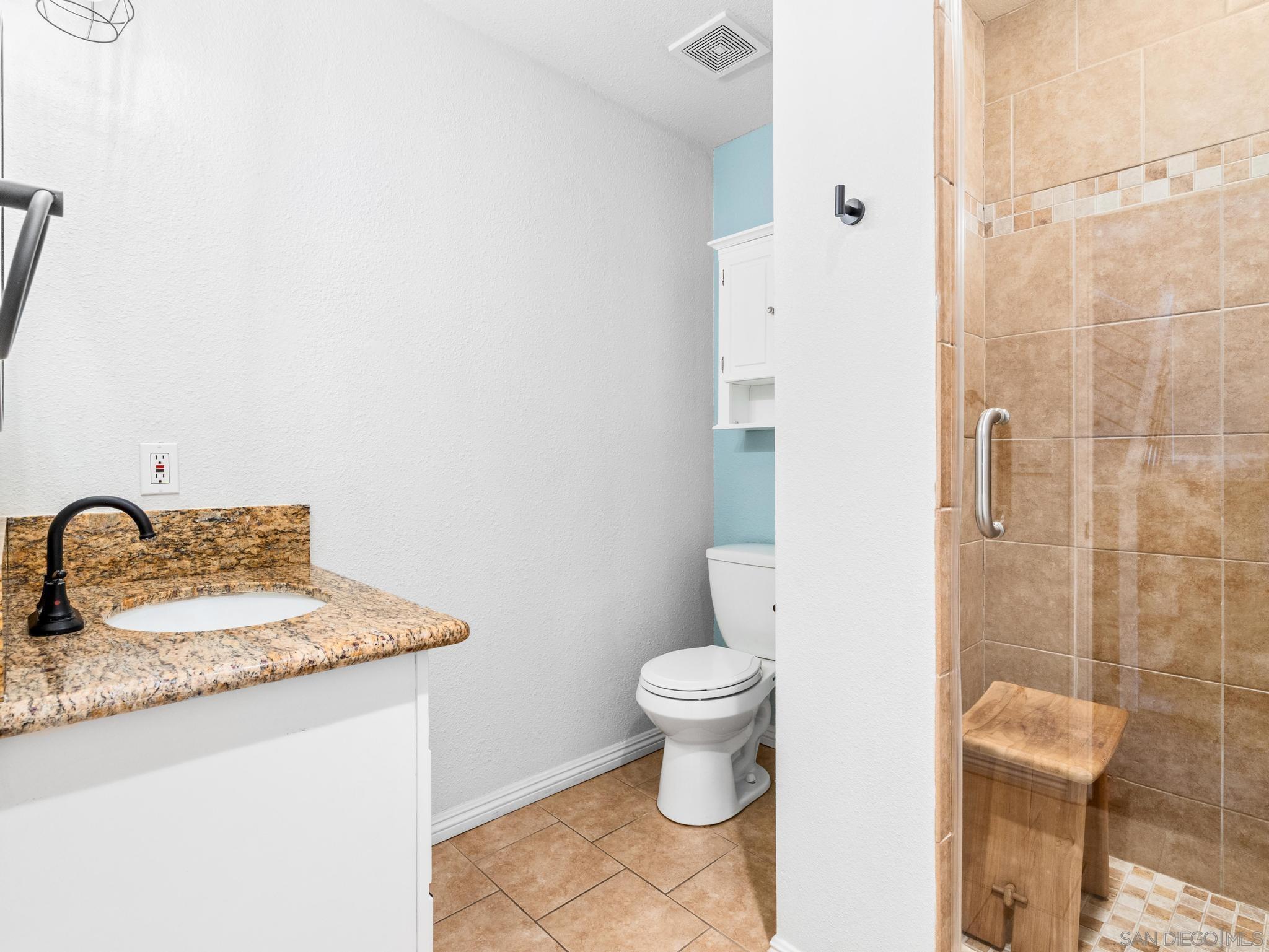 Detail Gallery Image 25 of 37 For 2400  Altisma Way  #B,  Carlsbad,  CA 92009 - 2 Beds | 2 Baths