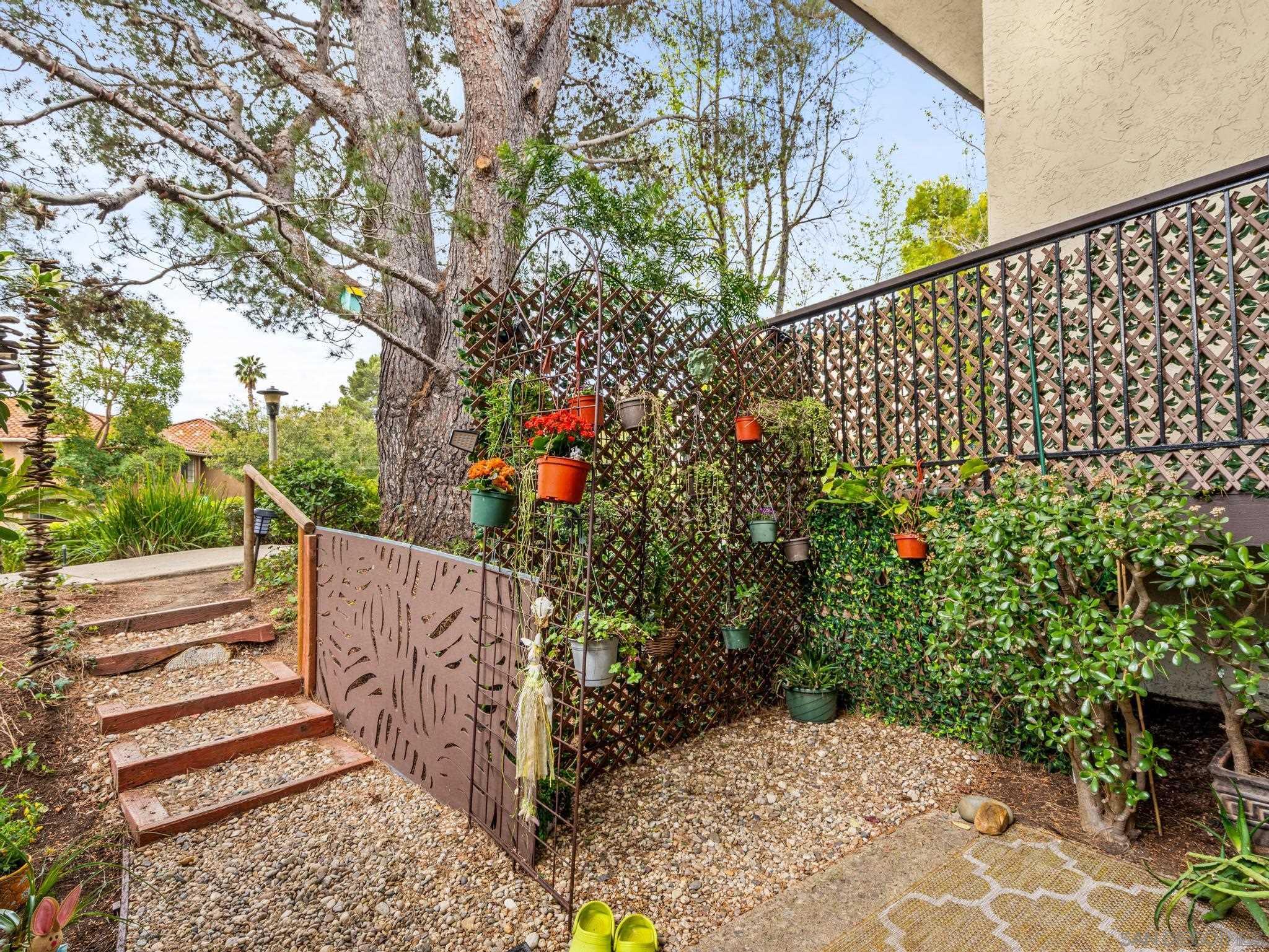 Detail Gallery Image 28 of 37 For 2400  Altisma Way  #B,  Carlsbad,  CA 92009 - 2 Beds | 2 Baths