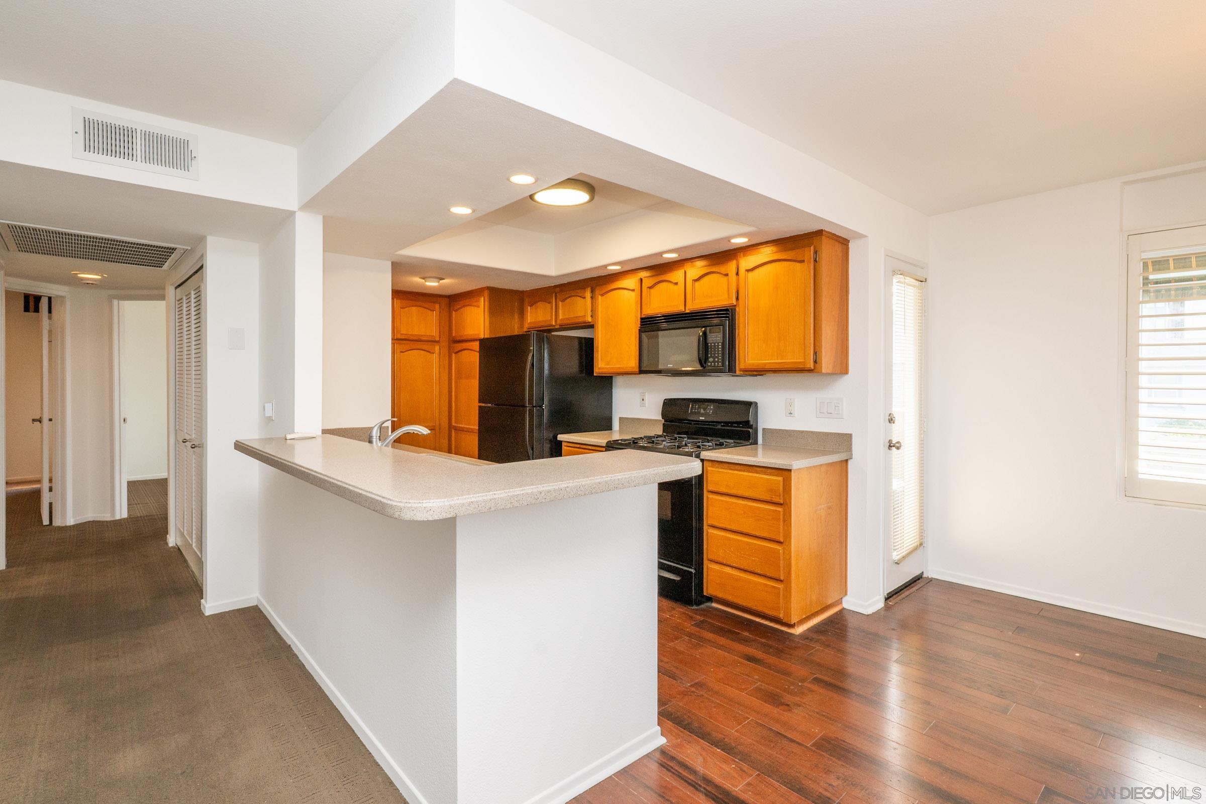 Detail Gallery Image 12 of 40 For 3983  Normal St.  1, San Diego,  CA 92103 - 2 Beds | 2 Baths