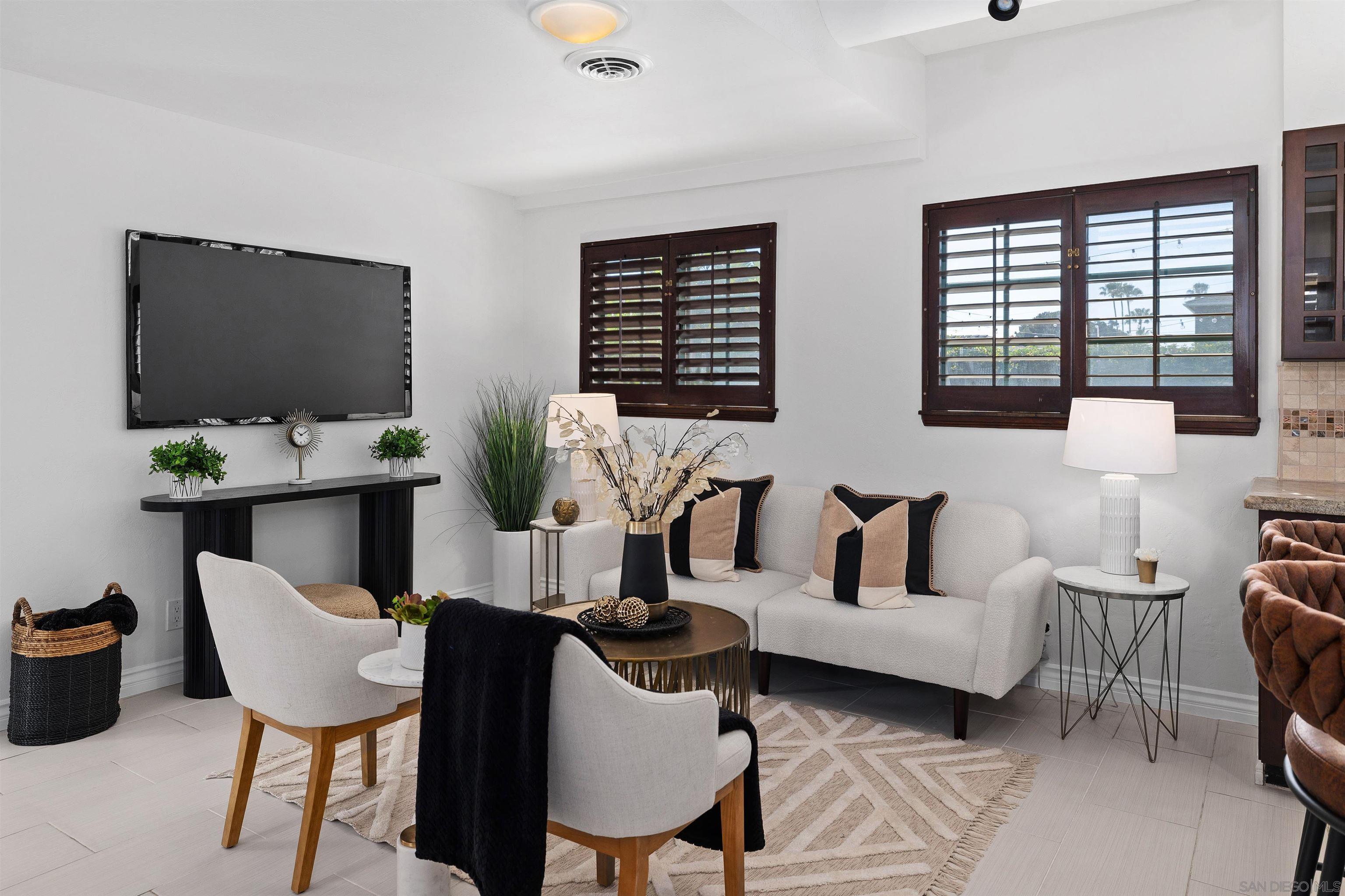 Detail Gallery Image 12 of 39 For 1564  Reed Ave, San Diego,  CA 92109 - 3 Beds | 2 Baths