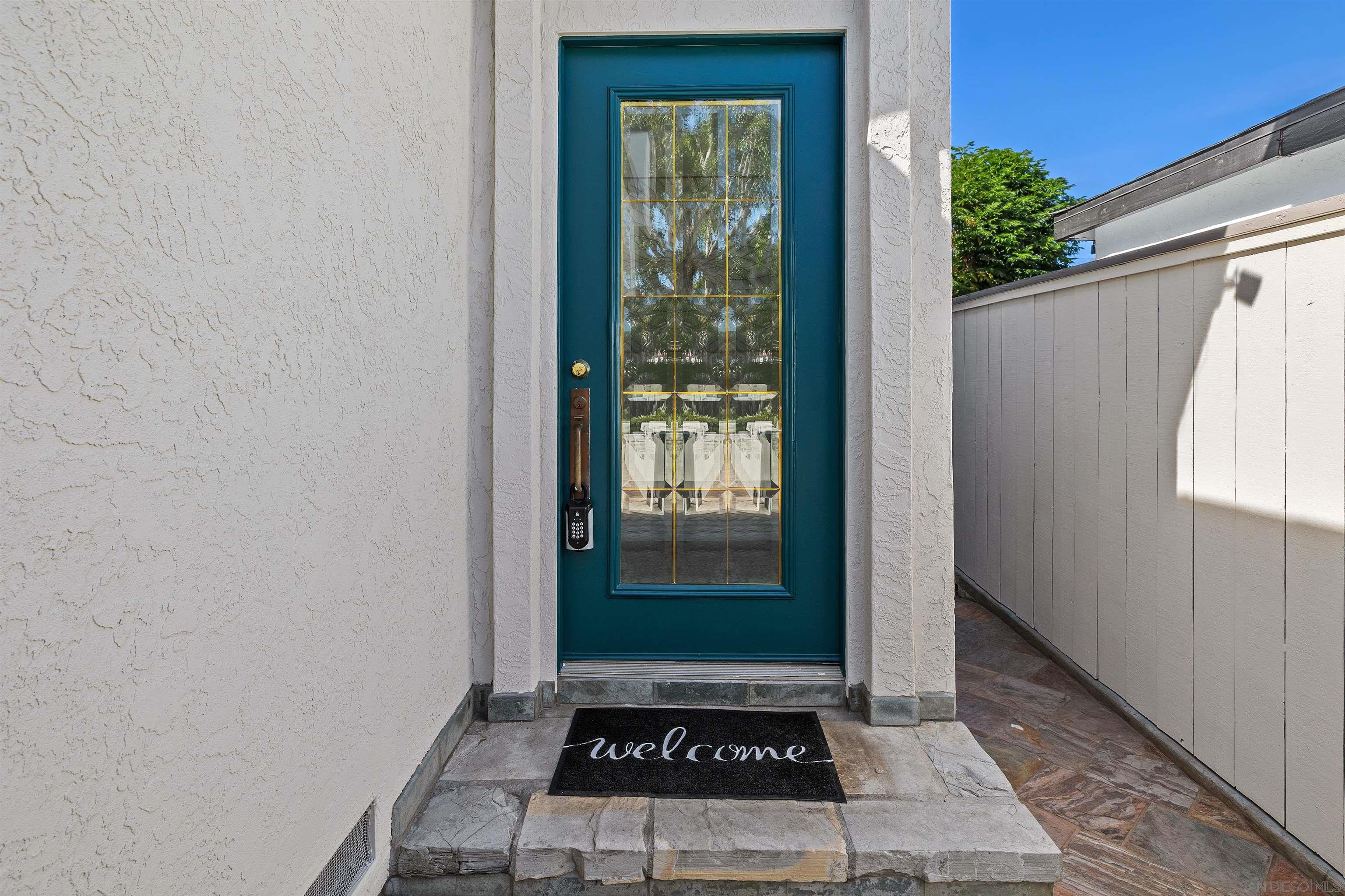 Detail Gallery Image 5 of 39 For 1564  Reed Ave, San Diego,  CA 92109 - 3 Beds | 2 Baths