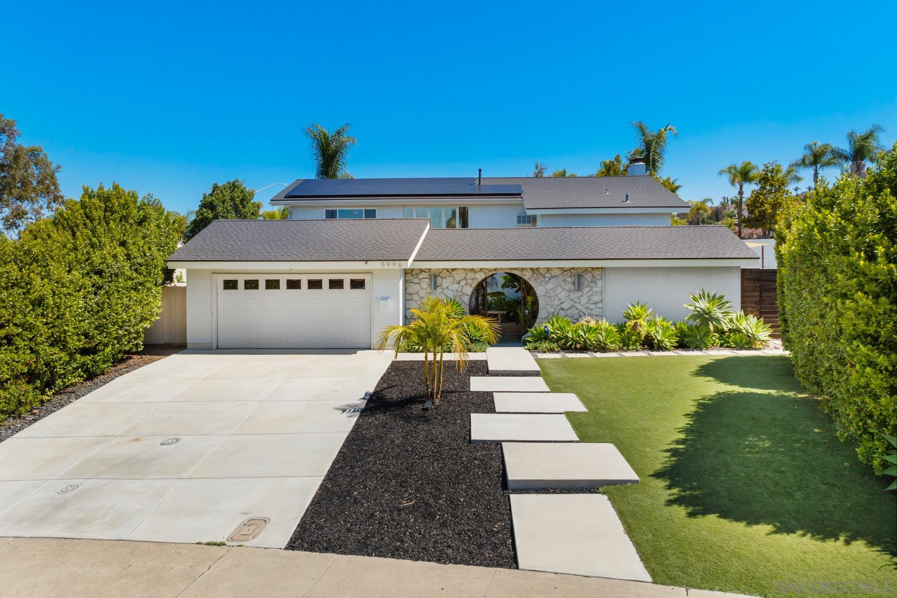 Detail Gallery Image 2 of 75 For 5996  Bounty Street, San Diego,  CA 92120 - 5 Beds | 3 Baths