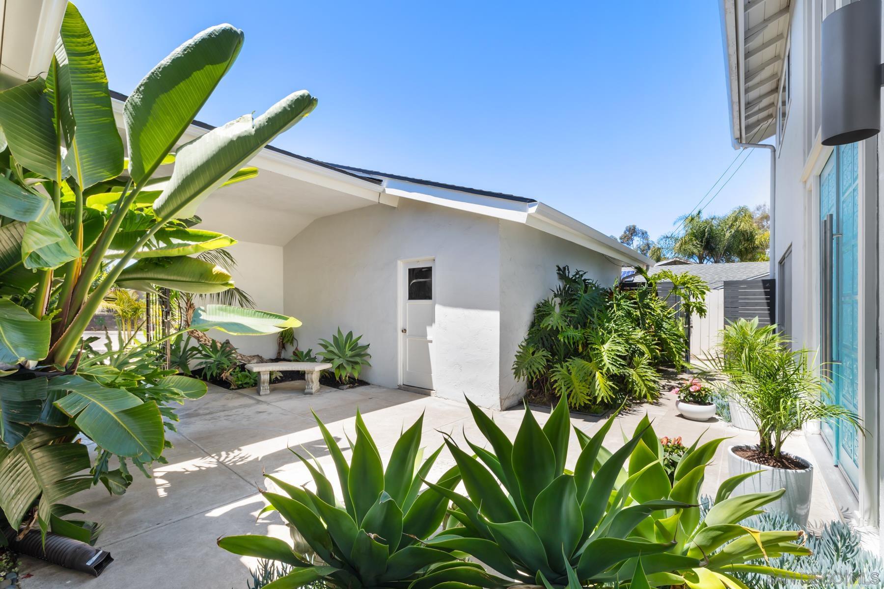 Detail Gallery Image 11 of 75 For 5996  Bounty Street, San Diego,  CA 92120 - 5 Beds | 3 Baths