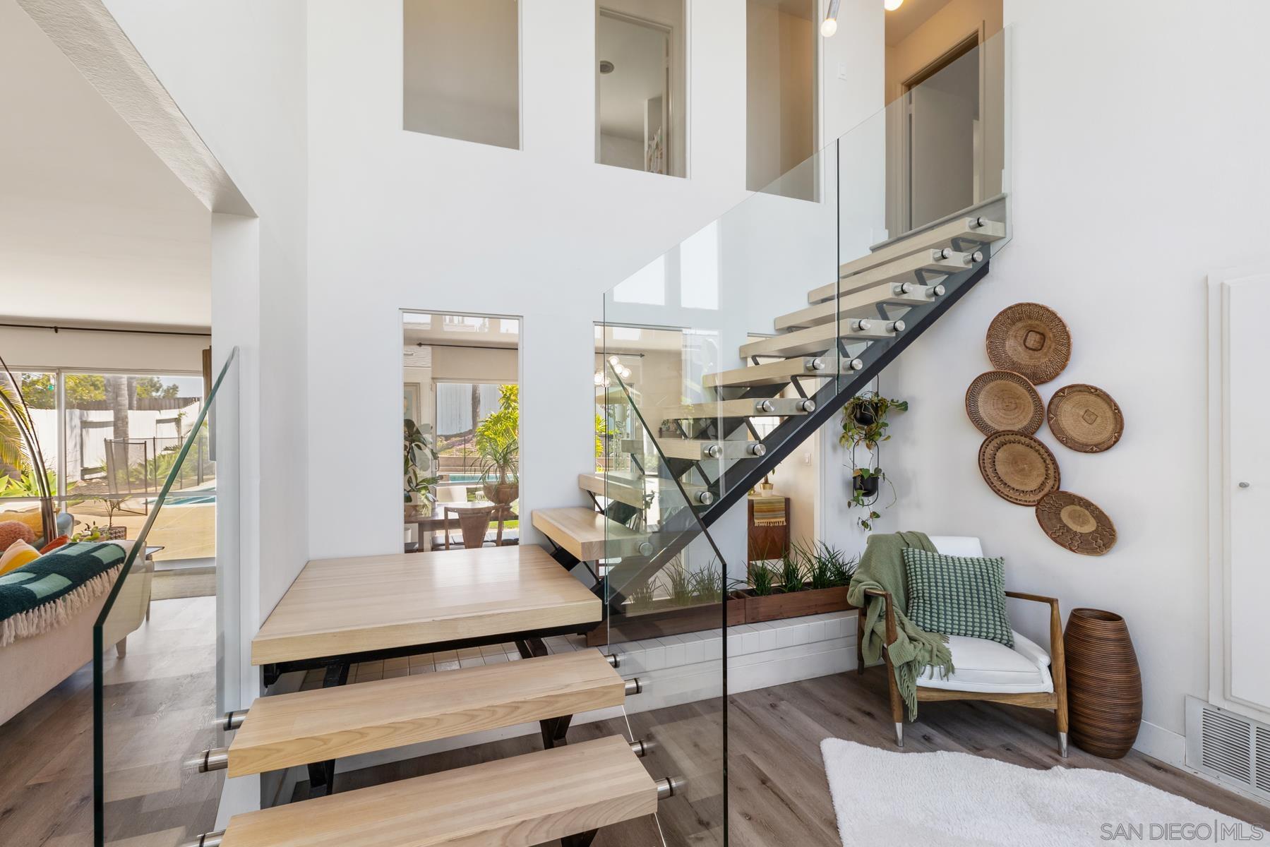 Detail Gallery Image 13 of 75 For 5996  Bounty Street, San Diego,  CA 92120 - 5 Beds | 3 Baths