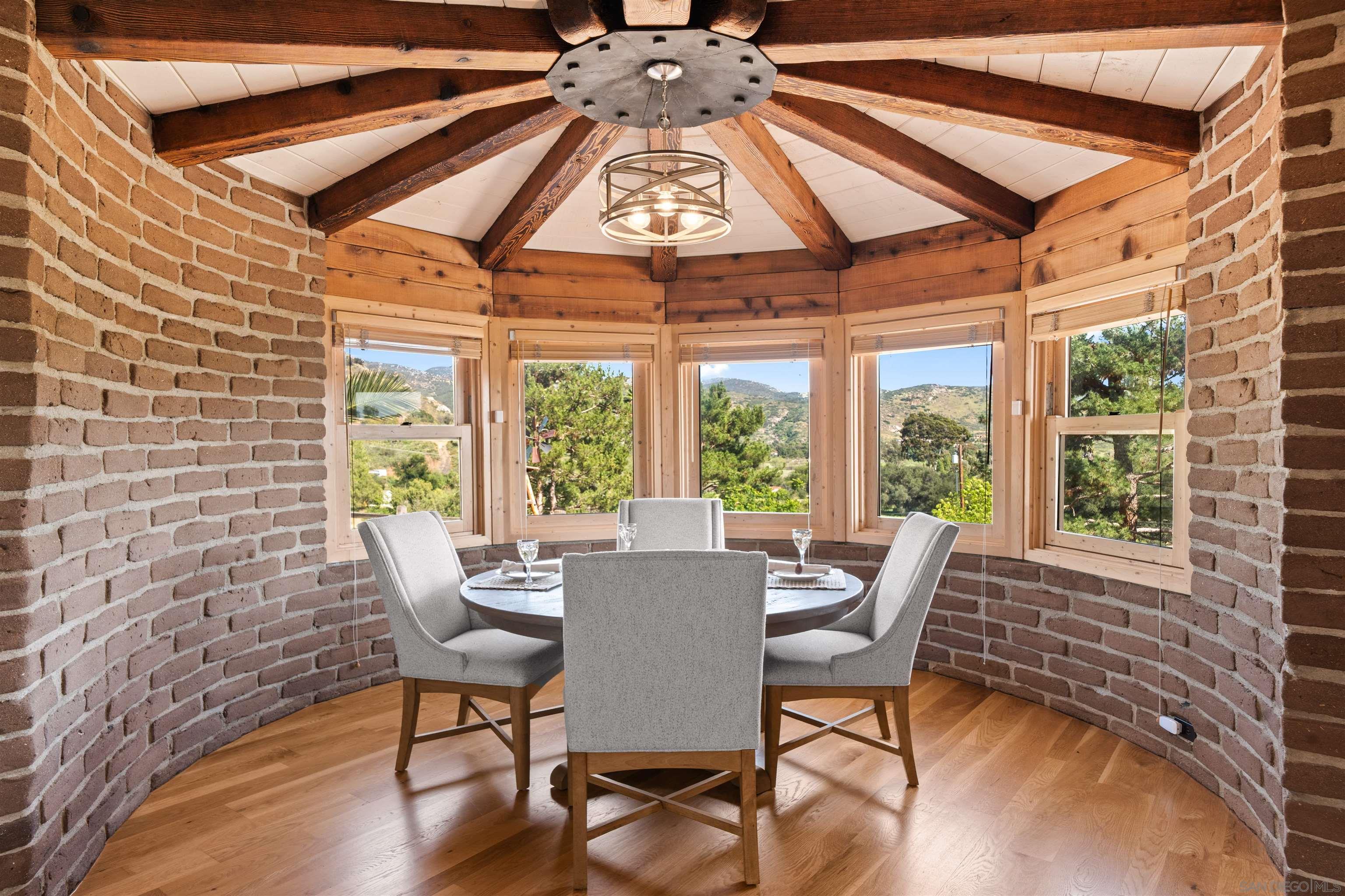 Detail Gallery Image 26 of 75 For 1951  Cloverdale Rd, Escondido,  CA 92027 - 4 Beds | 4/1 Baths