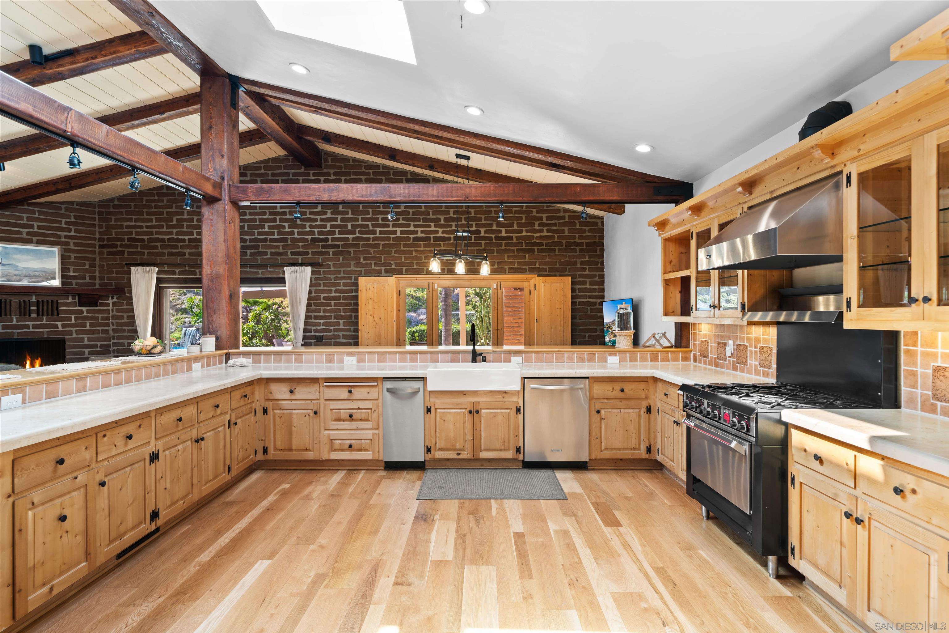 Detail Gallery Image 31 of 75 For 1951  Cloverdale Rd, Escondido,  CA 92027 - 4 Beds | 4/1 Baths