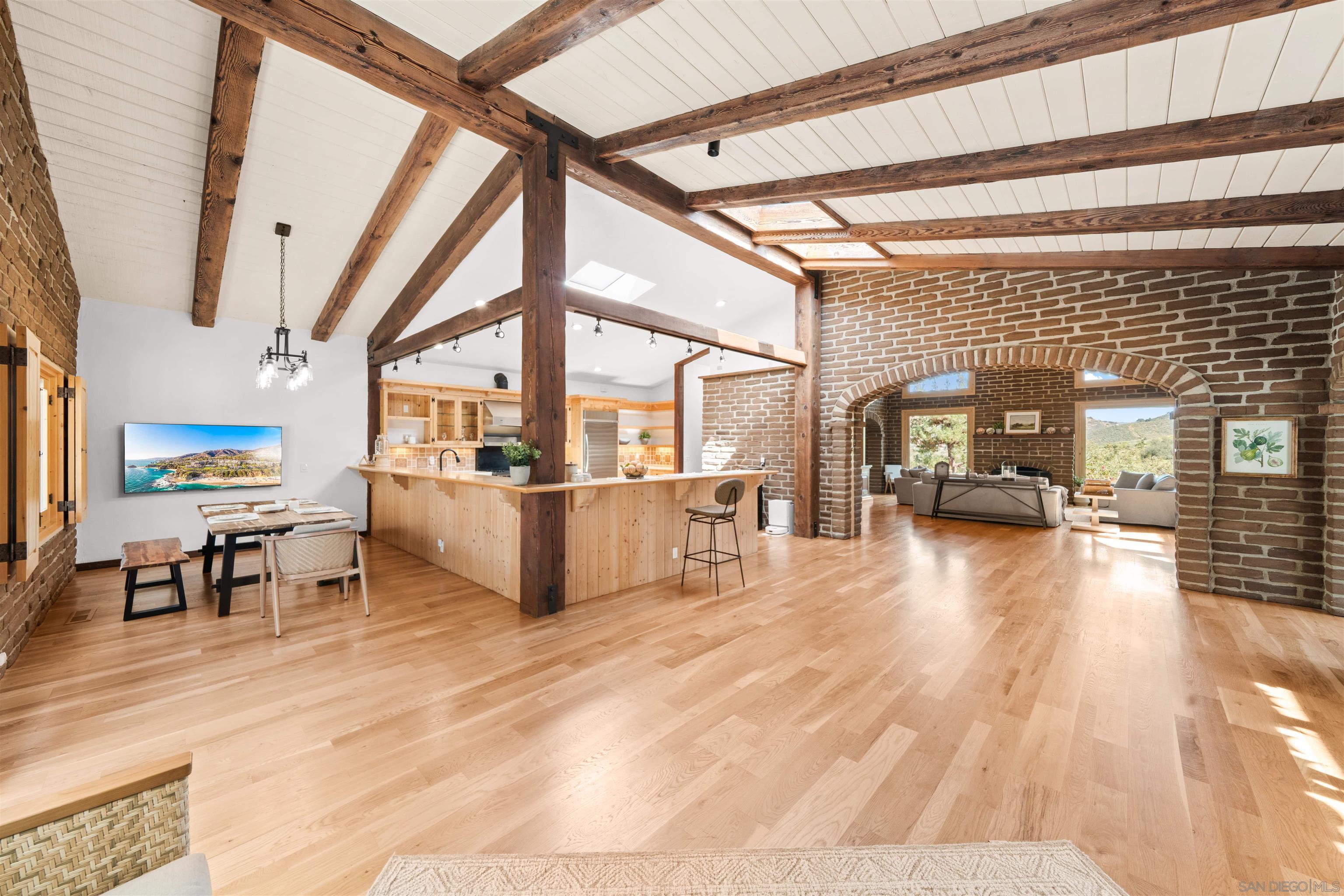 Detail Gallery Image 34 of 75 For 1951  Cloverdale Rd, Escondido,  CA 92027 - 4 Beds | 4/1 Baths