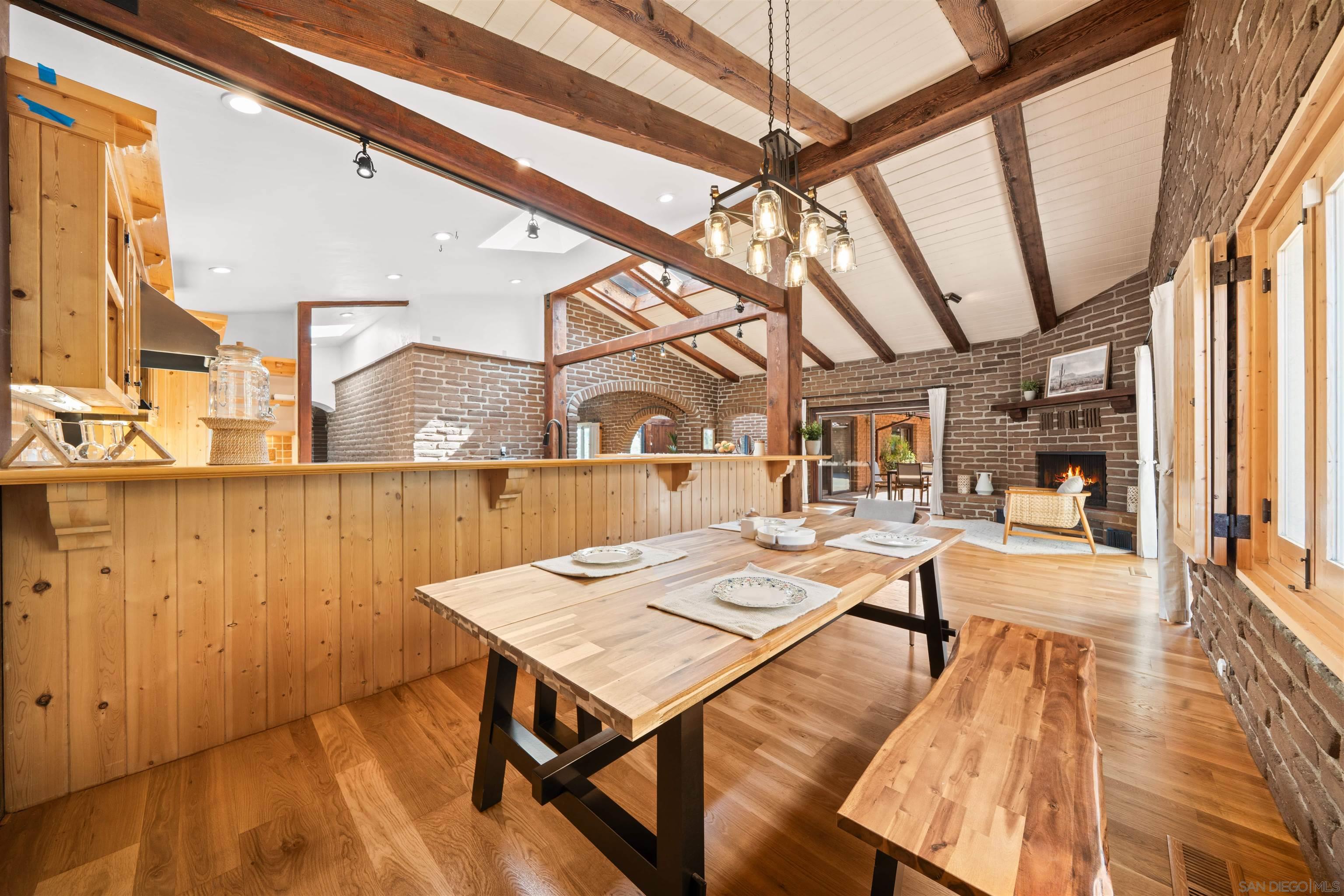 Detail Gallery Image 35 of 75 For 1951  Cloverdale Rd, Escondido,  CA 92027 - 4 Beds | 4/1 Baths