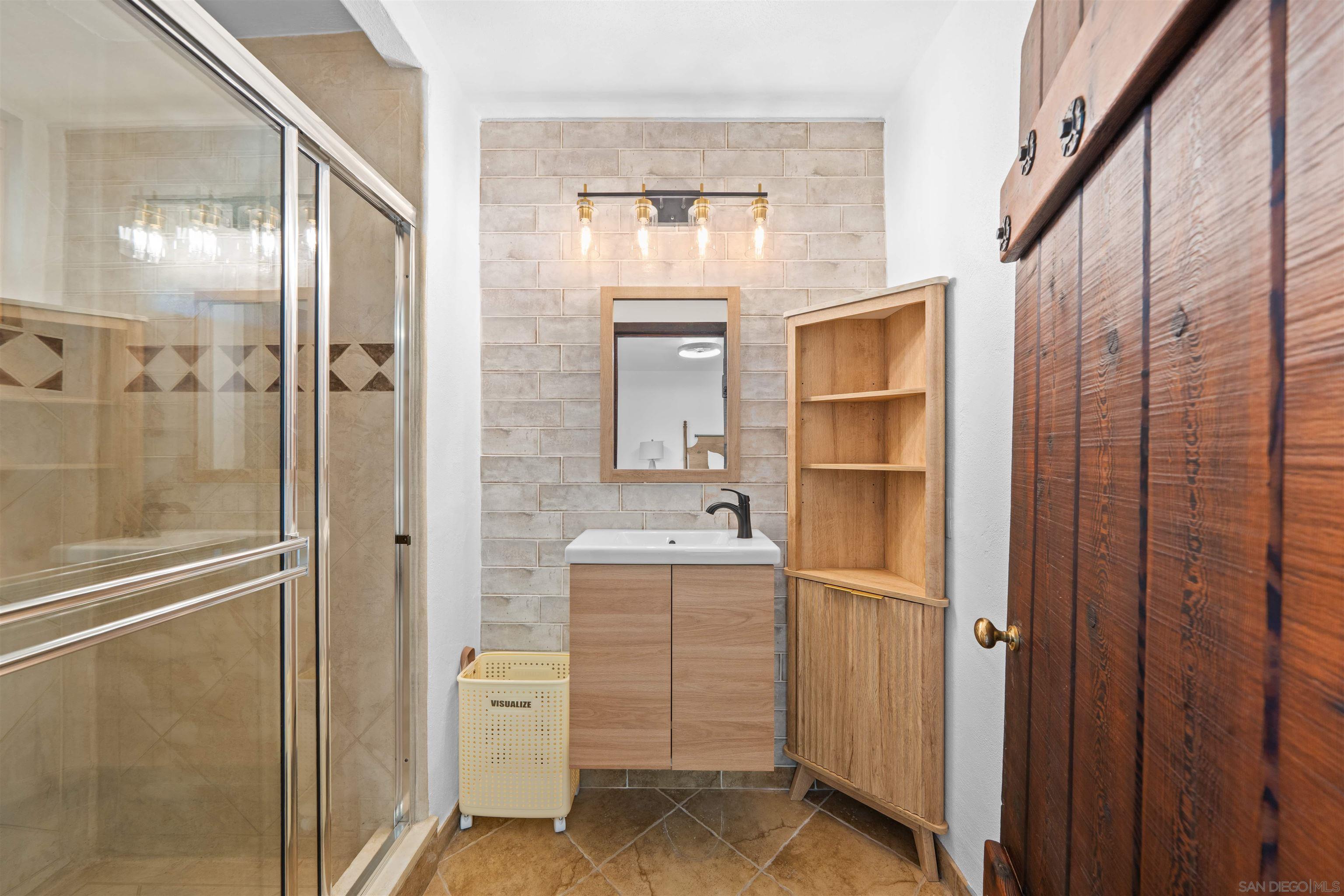 Detail Gallery Image 41 of 75 For 1951  Cloverdale Rd, Escondido,  CA 92027 - 4 Beds | 4/1 Baths