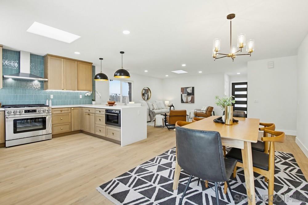 Detail Gallery Image 11 of 39 For 9555  via Pereza, San Diego,  CA 92129 - 4 Beds | 2 Baths