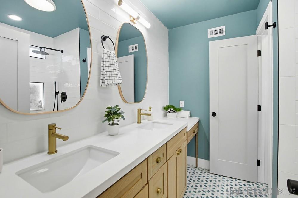 Detail Gallery Image 21 of 39 For 9555  via Pereza, San Diego,  CA 92129 - 4 Beds | 2 Baths