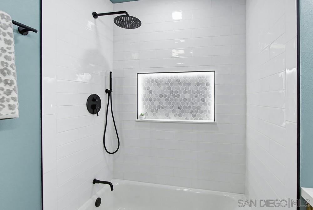 Detail Gallery Image 27 of 39 For 9555  via Pereza, San Diego,  CA 92129 - 4 Beds | 2 Baths