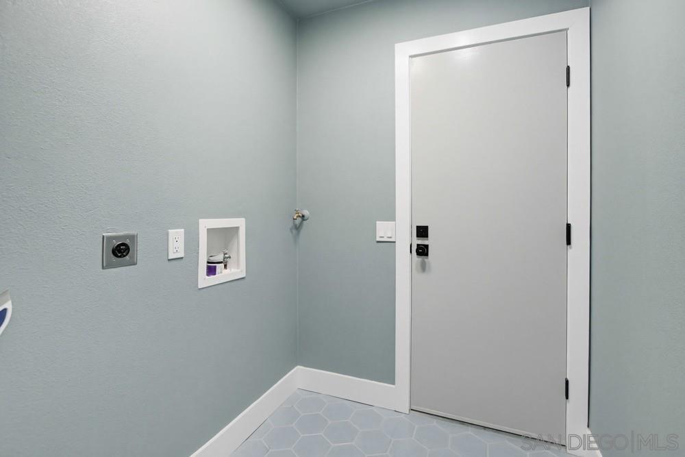 Detail Gallery Image 32 of 39 For 9555  via Pereza, San Diego,  CA 92129 - 4 Beds | 2 Baths