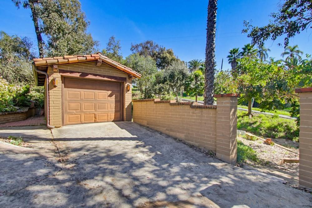 Detail Gallery Image 4 of 41 For 2835  Verda Ave., Escondido,  CA 92025 - 3 Beds | 3 Baths