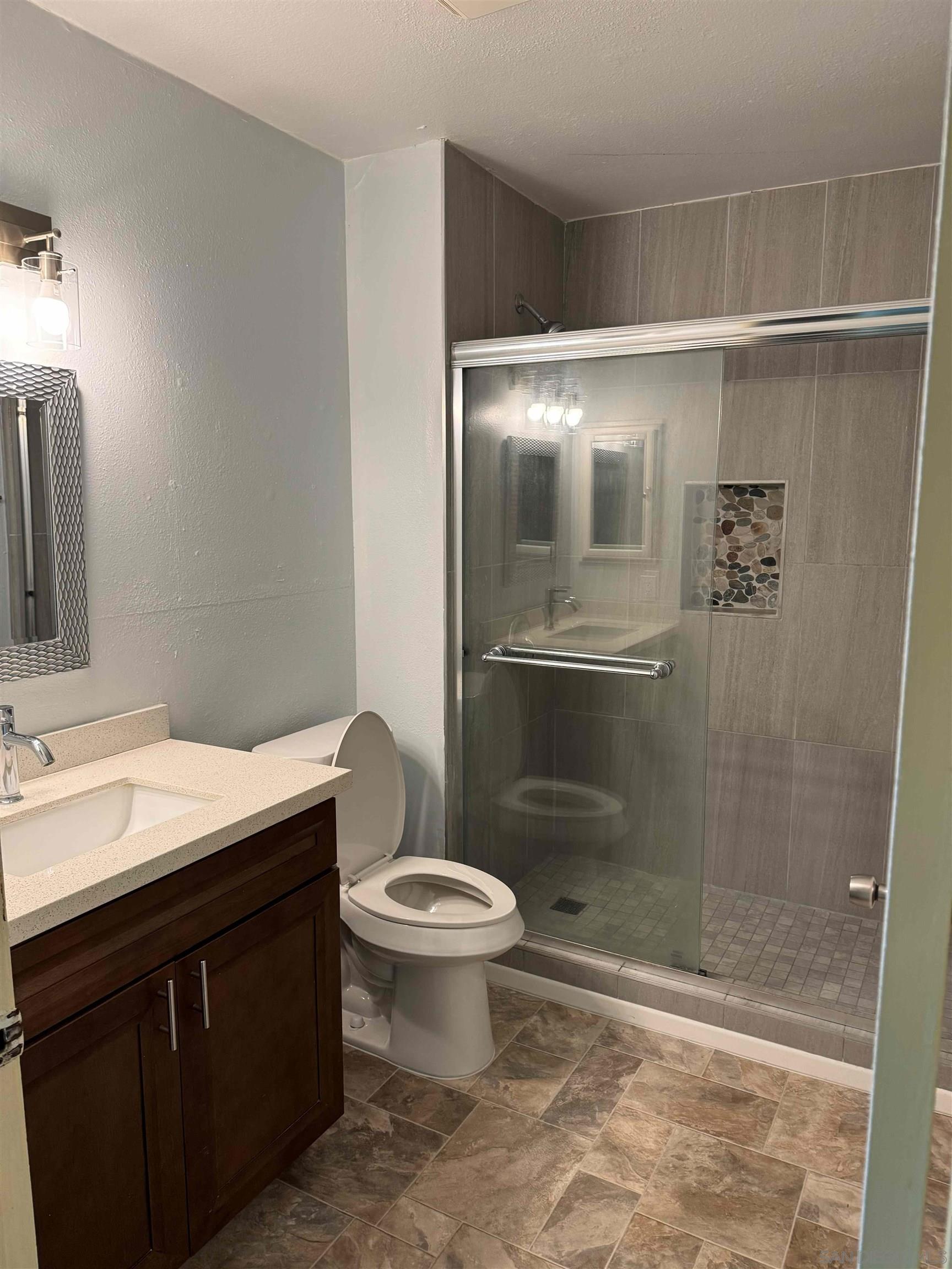 Detail Gallery Image 3 of 7 For 9504  Carroll Canyon Road  201, San Diego,  CA 92126 - 2 Beds | 1 Baths