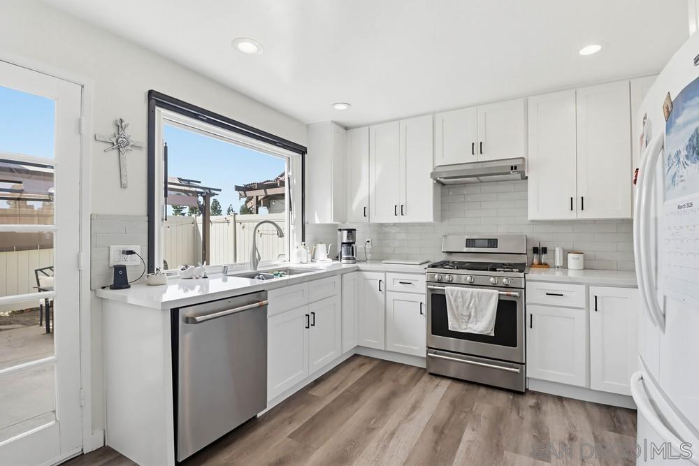 Detail Gallery Image 14 of 40 For 6837  Parkside Ave, San Diego,  CA 92139 - 2 Beds | 2 Baths