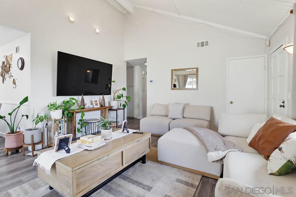 Detail Gallery Image 8 of 40 For 6837  Parkside Ave, San Diego,  CA 92139 - 2 Beds | 2 Baths