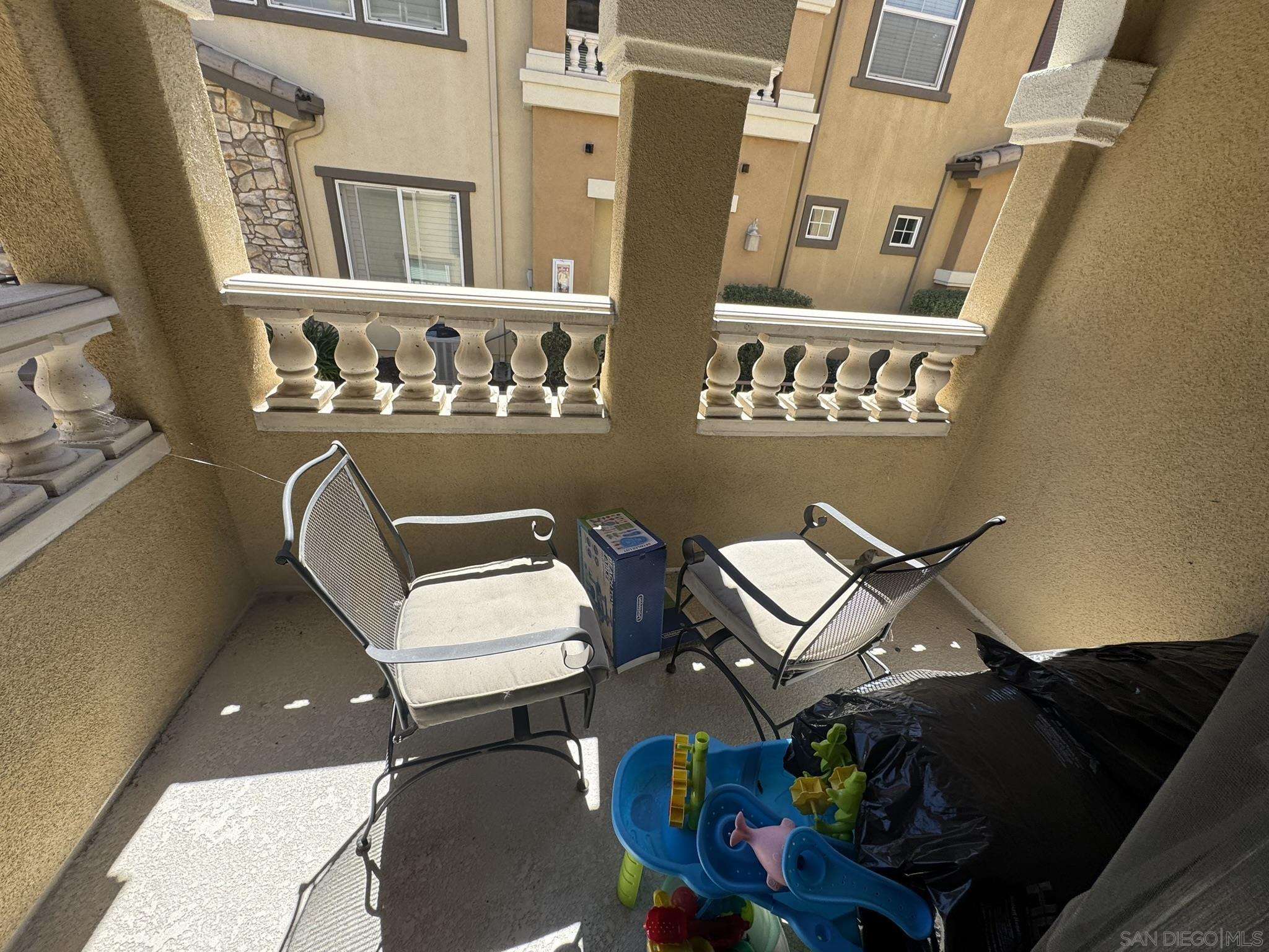 Detail Gallery Image 15 of 46 For 1206  Calabria St, Santee,  CA 92071 - 3 Beds | 3/1 Baths