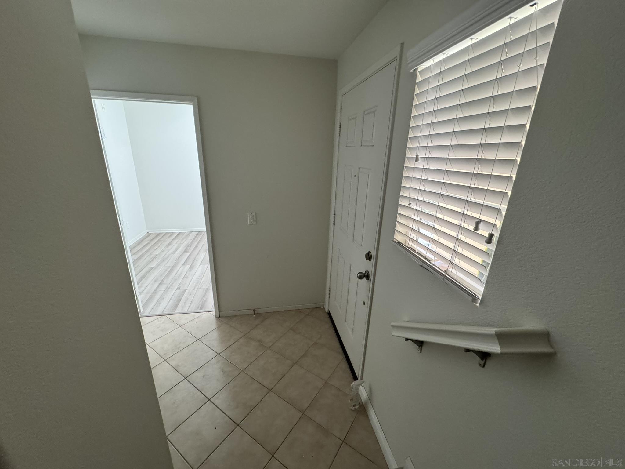 Detail Gallery Image 34 of 46 For 1206  Calabria St, Santee,  CA 92071 - 3 Beds | 3/1 Baths