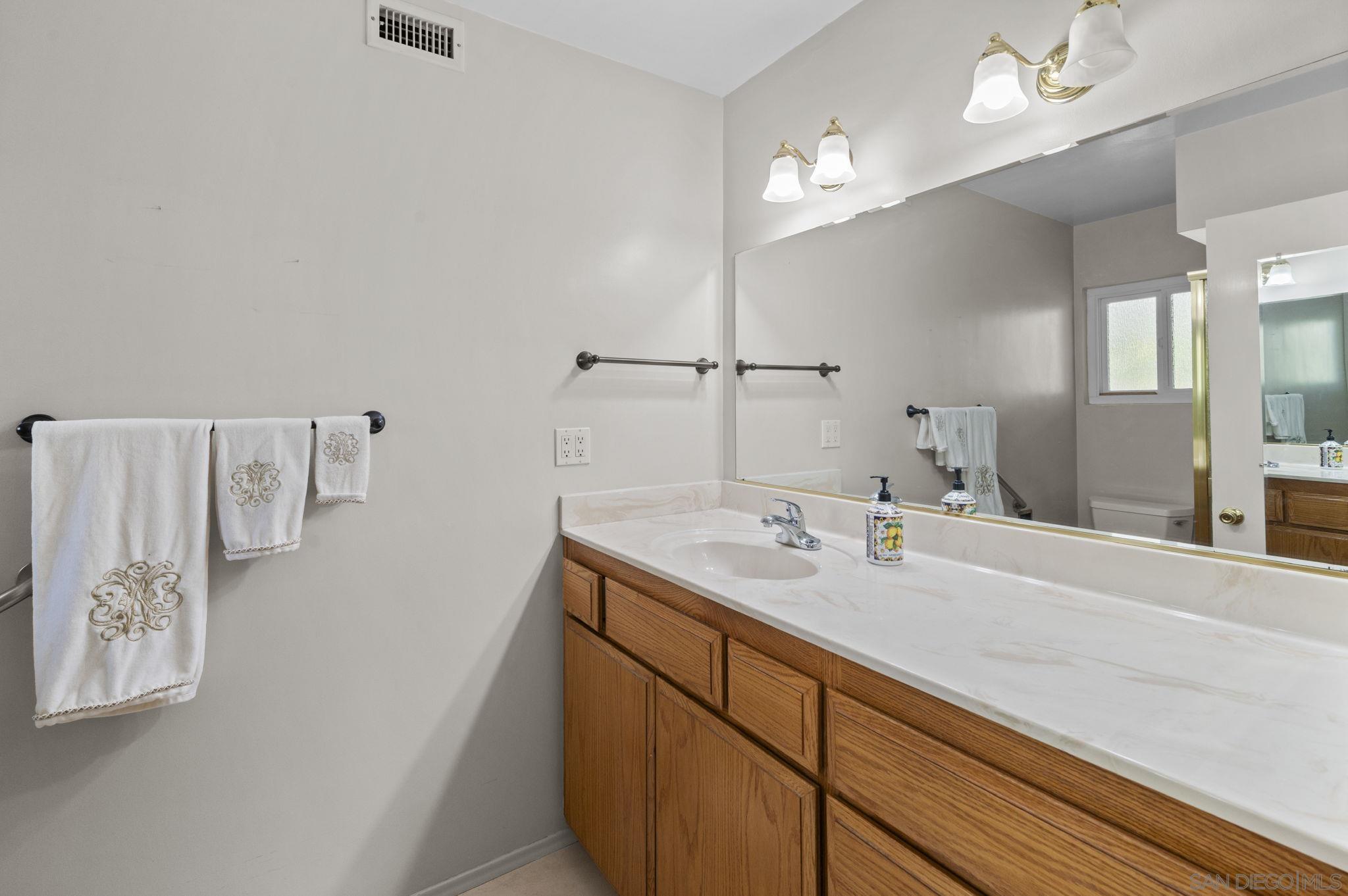 Detail Gallery Image 18 of 50 For 7849  Highwood Ave, La Mesa,  CA 91941 - 3 Beds | 2 Baths