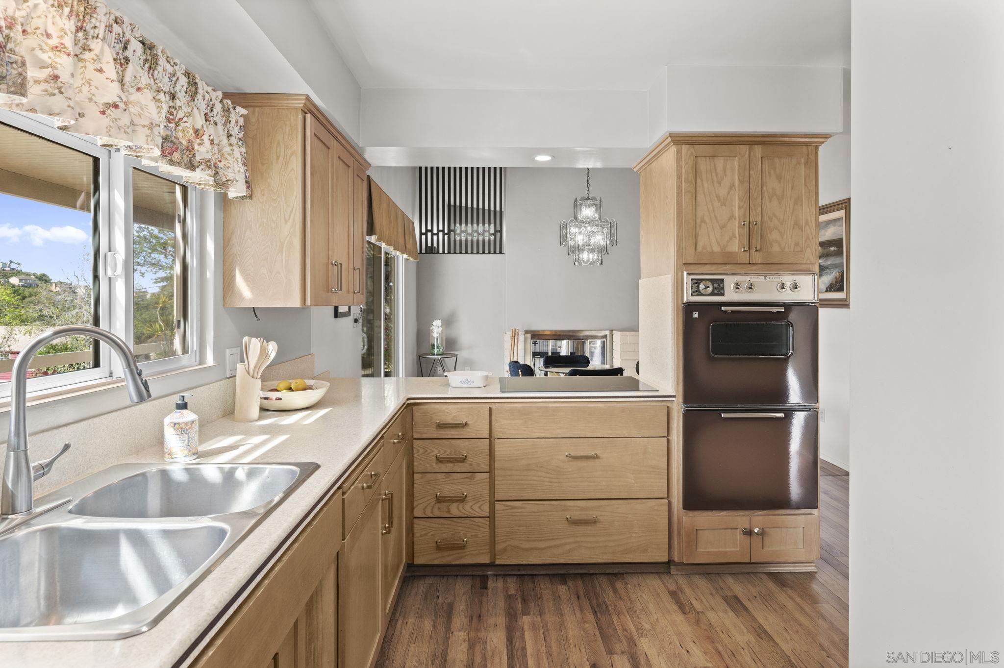 Detail Gallery Image 10 of 50 For 7849  Highwood Ave, La Mesa,  CA 91941 - 3 Beds | 2 Baths