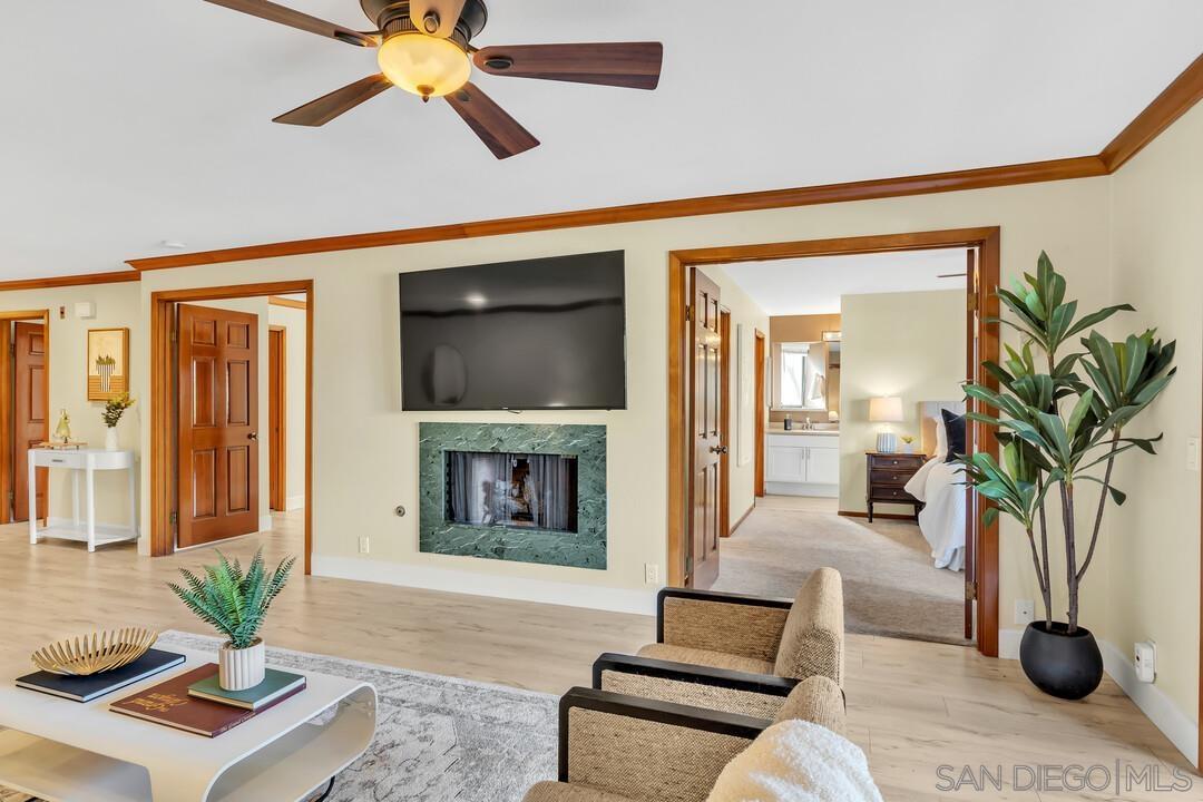 Detail Gallery Image 13 of 37 For 8870  Villa La Jolla Dr  #205,  La Jolla,  CA 92037 - 3 Beds | 2 Baths