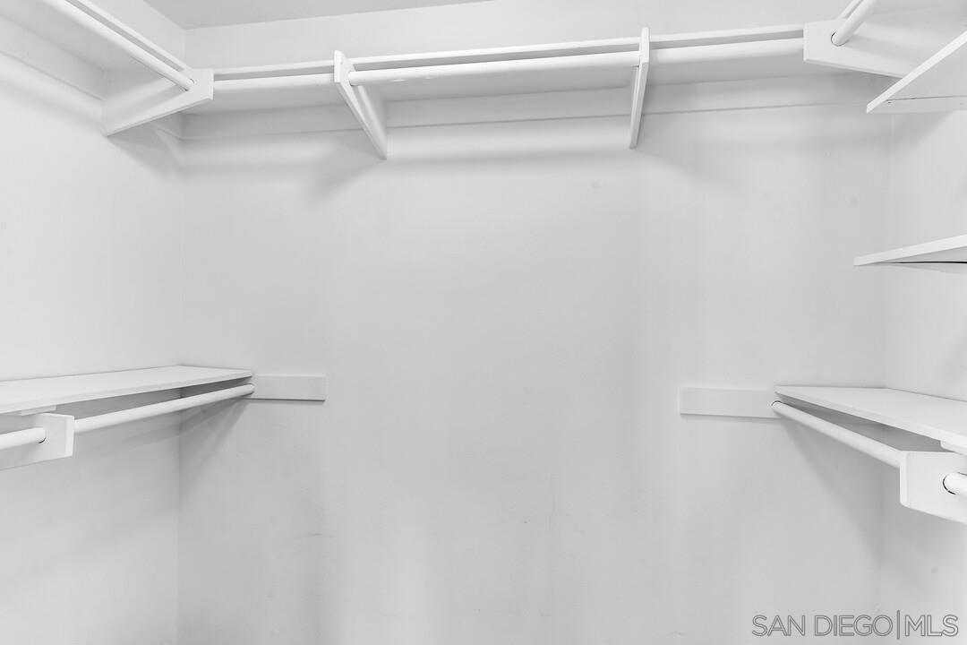 Detail Gallery Image 18 of 37 For 8870  Villa La Jolla Dr  #205,  La Jolla,  CA 92037 - 3 Beds | 2 Baths