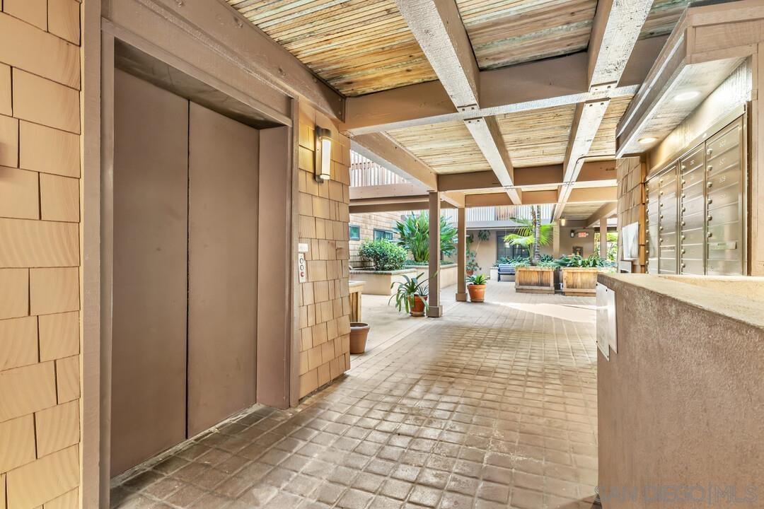 Detail Gallery Image 8 of 37 For 8870  Villa La Jolla Dr  #205,  La Jolla,  CA 92037 - 3 Beds | 2 Baths