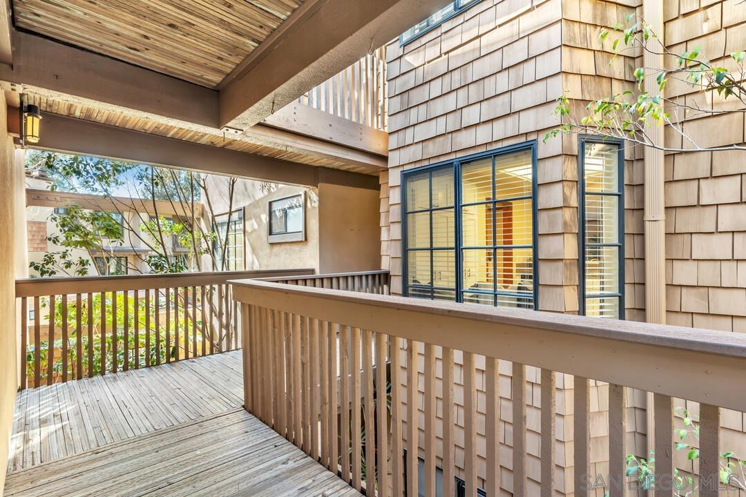 Detail Gallery Image 9 of 37 For 8870  Villa La Jolla Dr  #205,  La Jolla,  CA 92037 - 3 Beds | 2 Baths