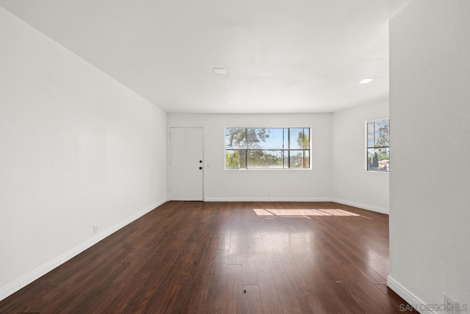 Detail Gallery Image 5 of 14 For 3805  Winona Ave, San Diego,  CA 92105 - – Beds | – Baths