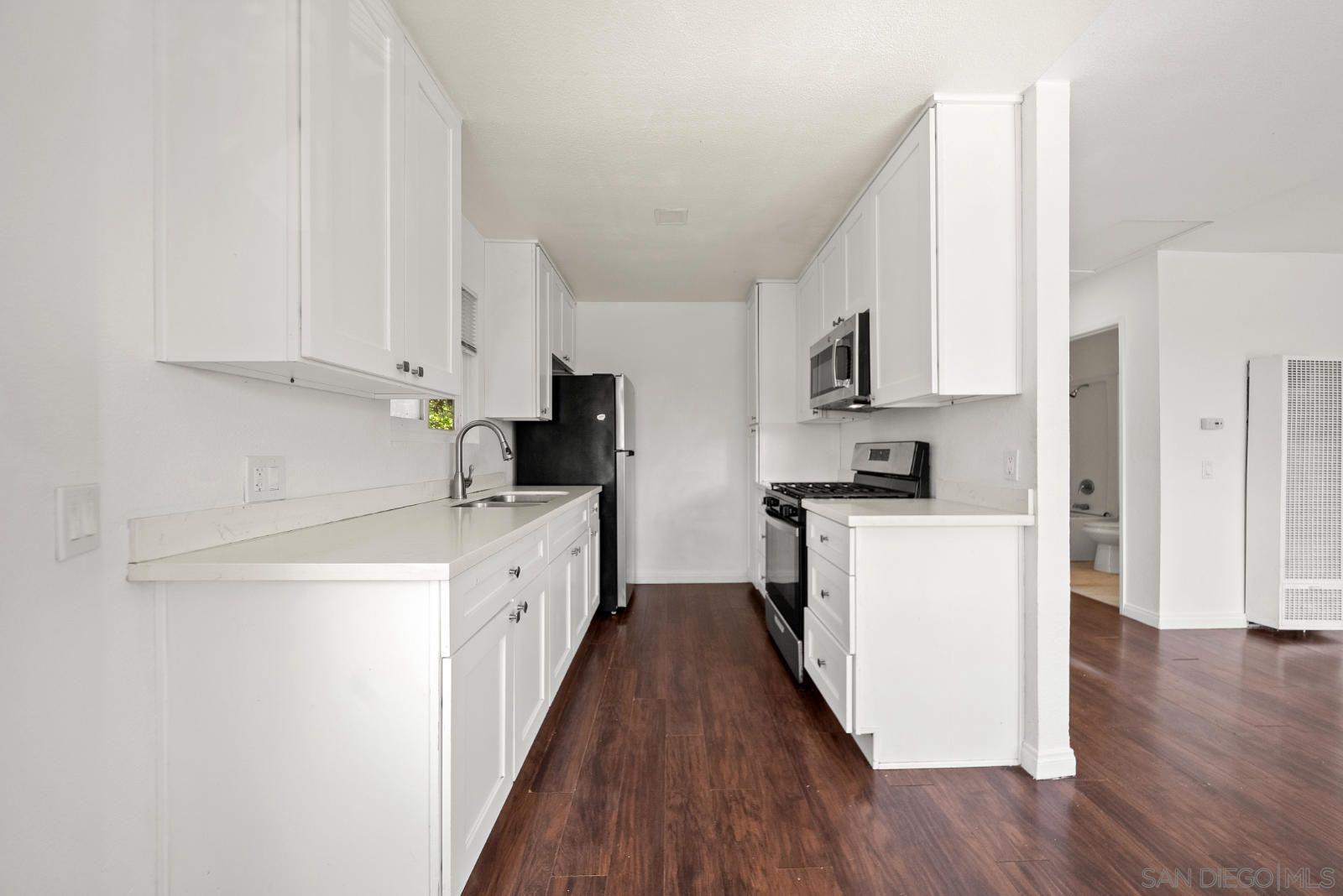 Detail Gallery Image 6 of 14 For 3805  Winona Ave, San Diego,  CA 92105 - – Beds | – Baths