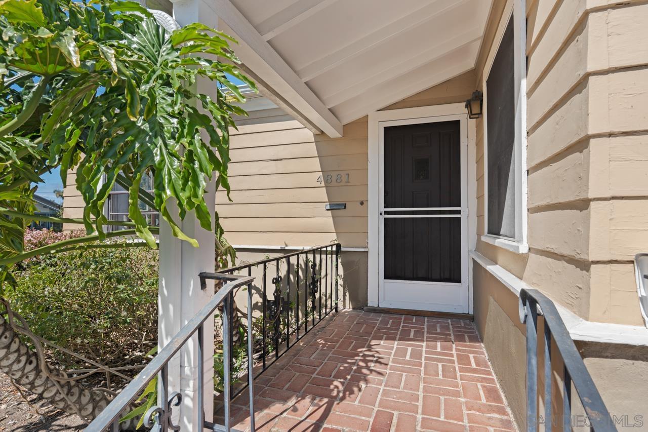 Detail Gallery Image 3 of 48 For 4881-4883  33rd St, San Diego,  CA 92116 - – Beds | – Baths