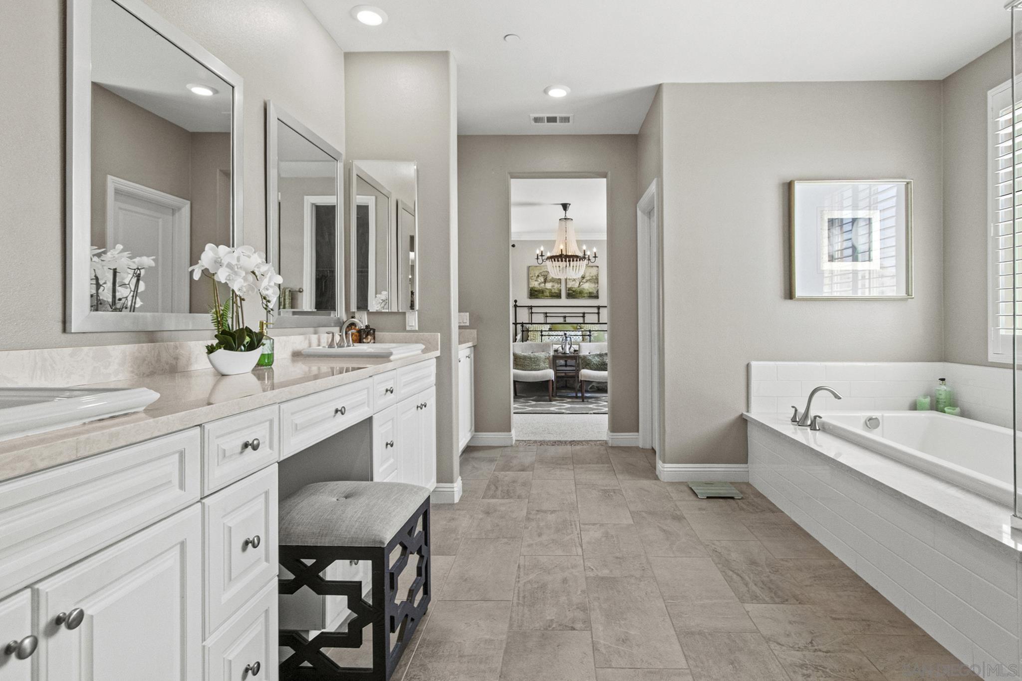 Detail Gallery Image 15 of 26 For 2031  Wagon Wheel Ct, Escondido,  CA 92026 - 5 Beds | 4 Baths