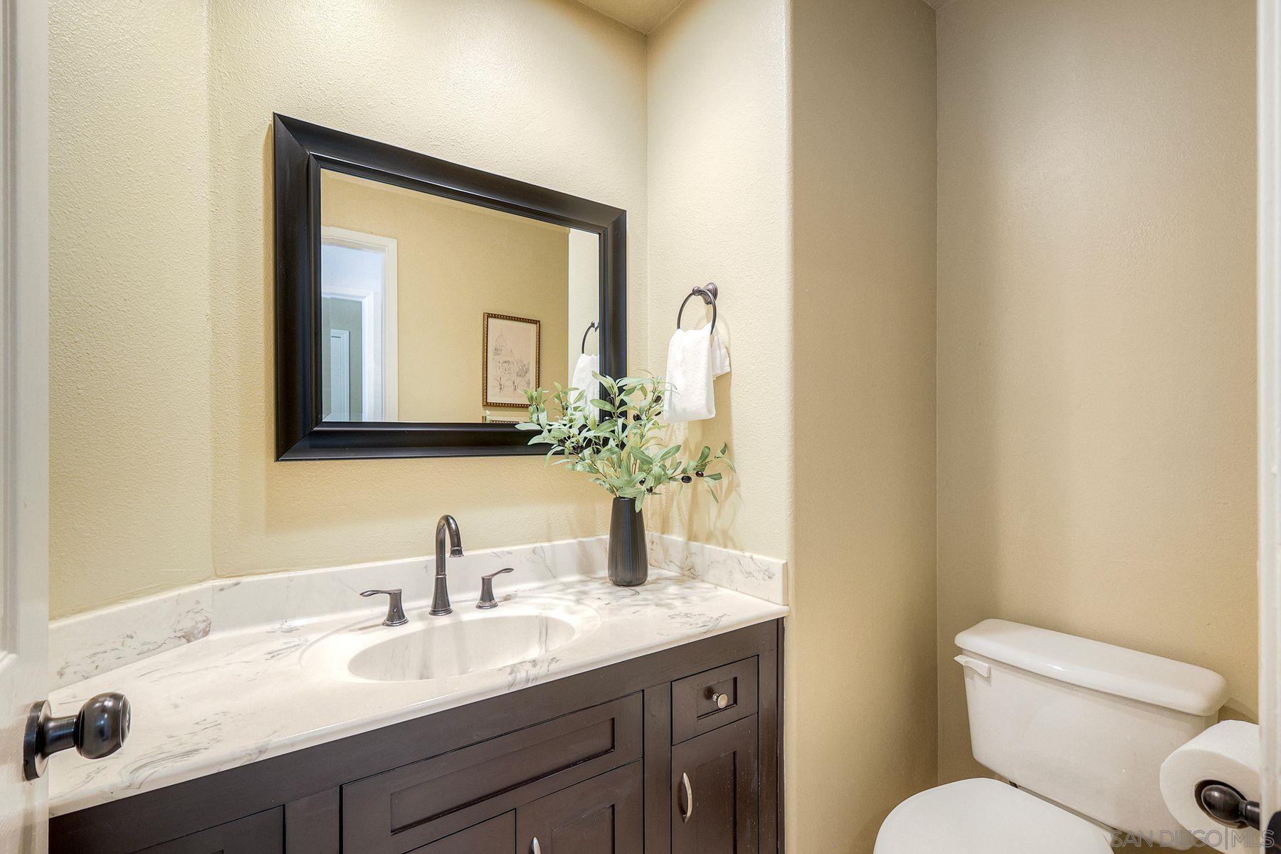 Detail Gallery Image 15 of 40 For 13976  Country Creek Rd, Poway,  CA 92064 - 4 Beds | 3/1 Baths