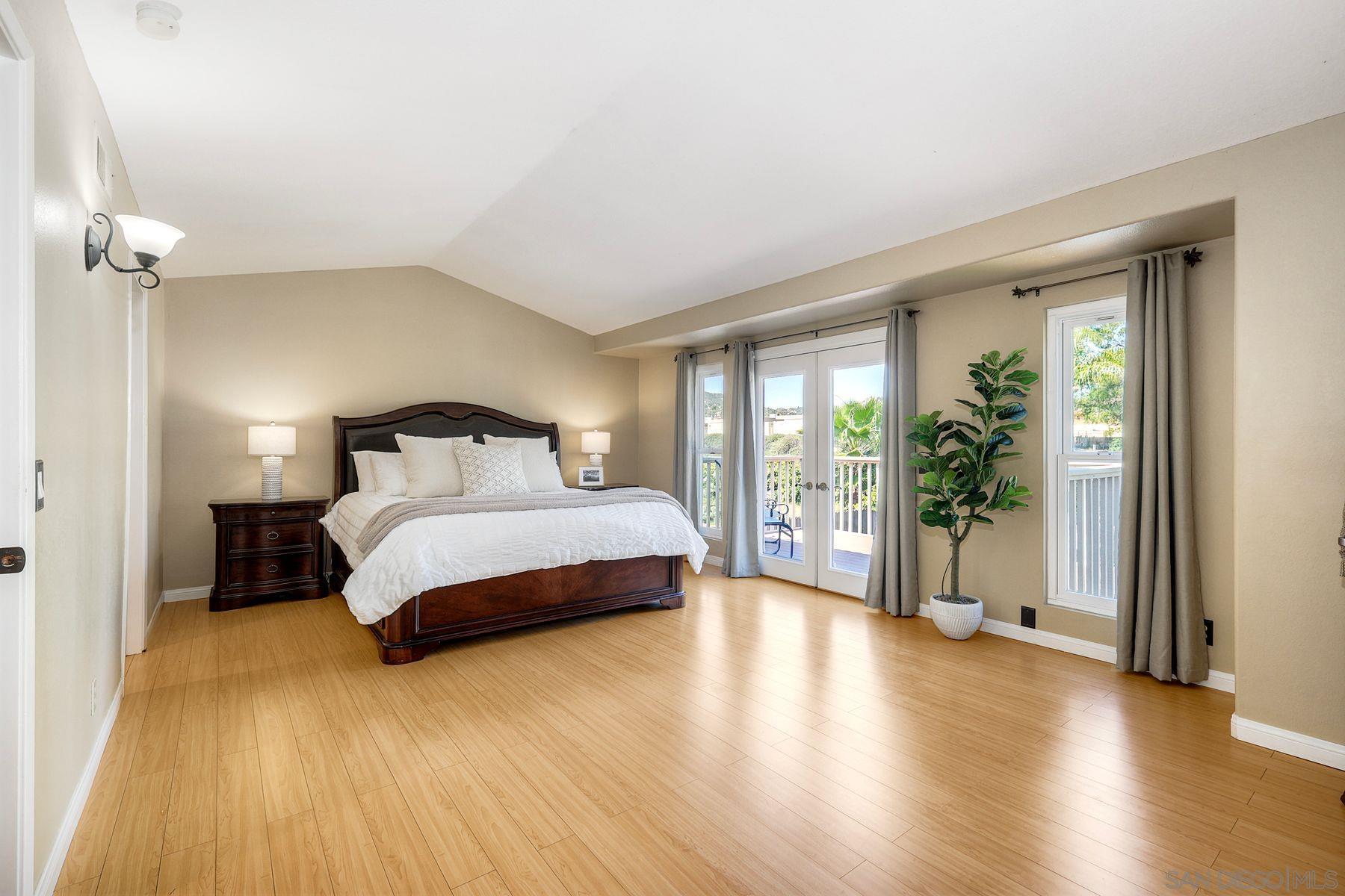 Detail Gallery Image 16 of 40 For 13976  Country Creek Rd, Poway,  CA 92064 - 4 Beds | 3/1 Baths