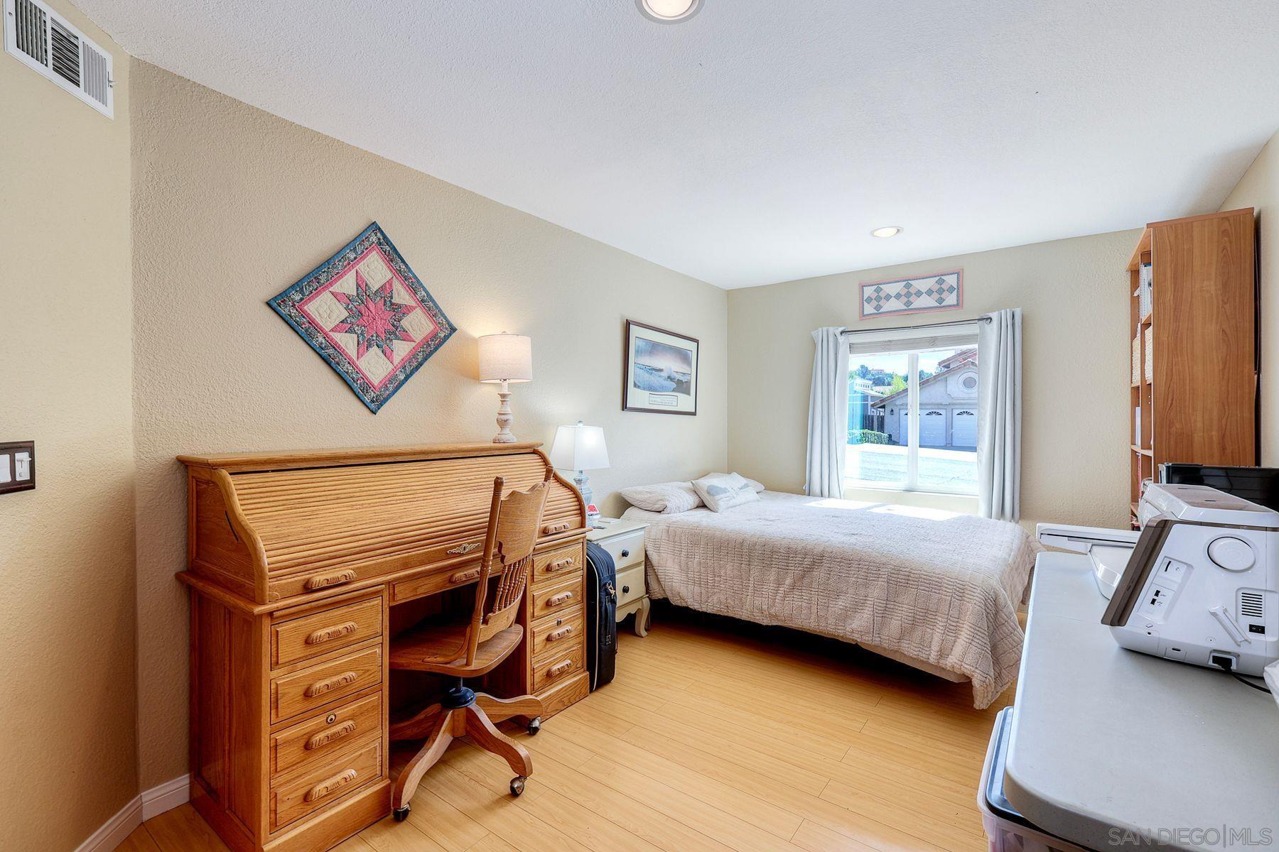 Detail Gallery Image 25 of 40 For 13976  Country Creek Rd, Poway,  CA 92064 - 4 Beds | 3/1 Baths