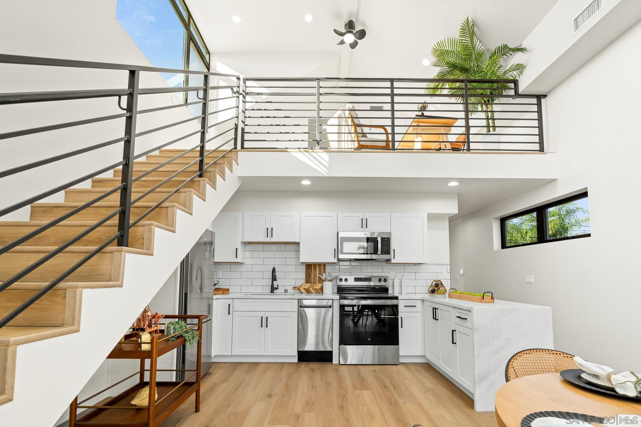 Front Image Thumbnail for SD260006419